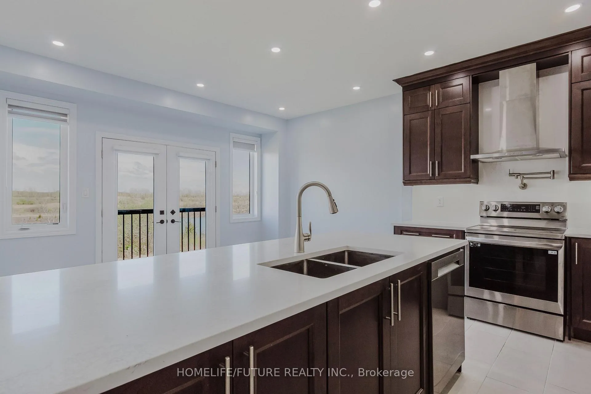 Photo 43 of 114 Shoreview Drive, Welland, Hwy 406/Welland — HOMEH