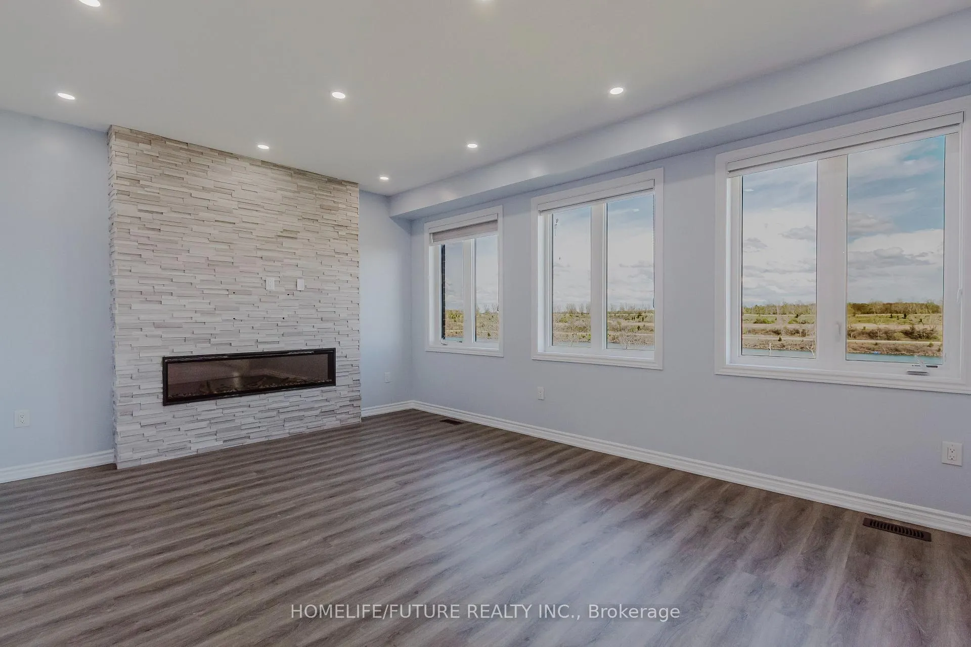 Photo 46 of 114 Shoreview Drive, Welland, Hwy 406/Welland — HOMEH