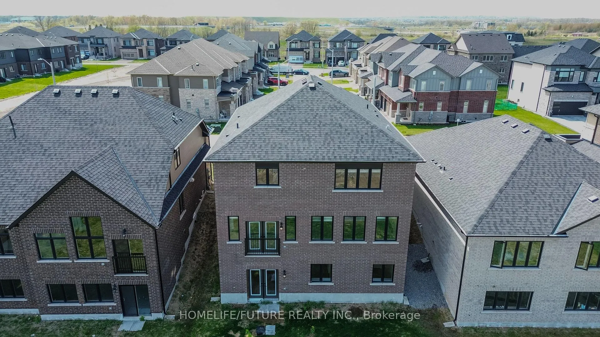 Photo 49 of 114 Shoreview Drive, Welland, Hwy 406/Welland — HOMEH