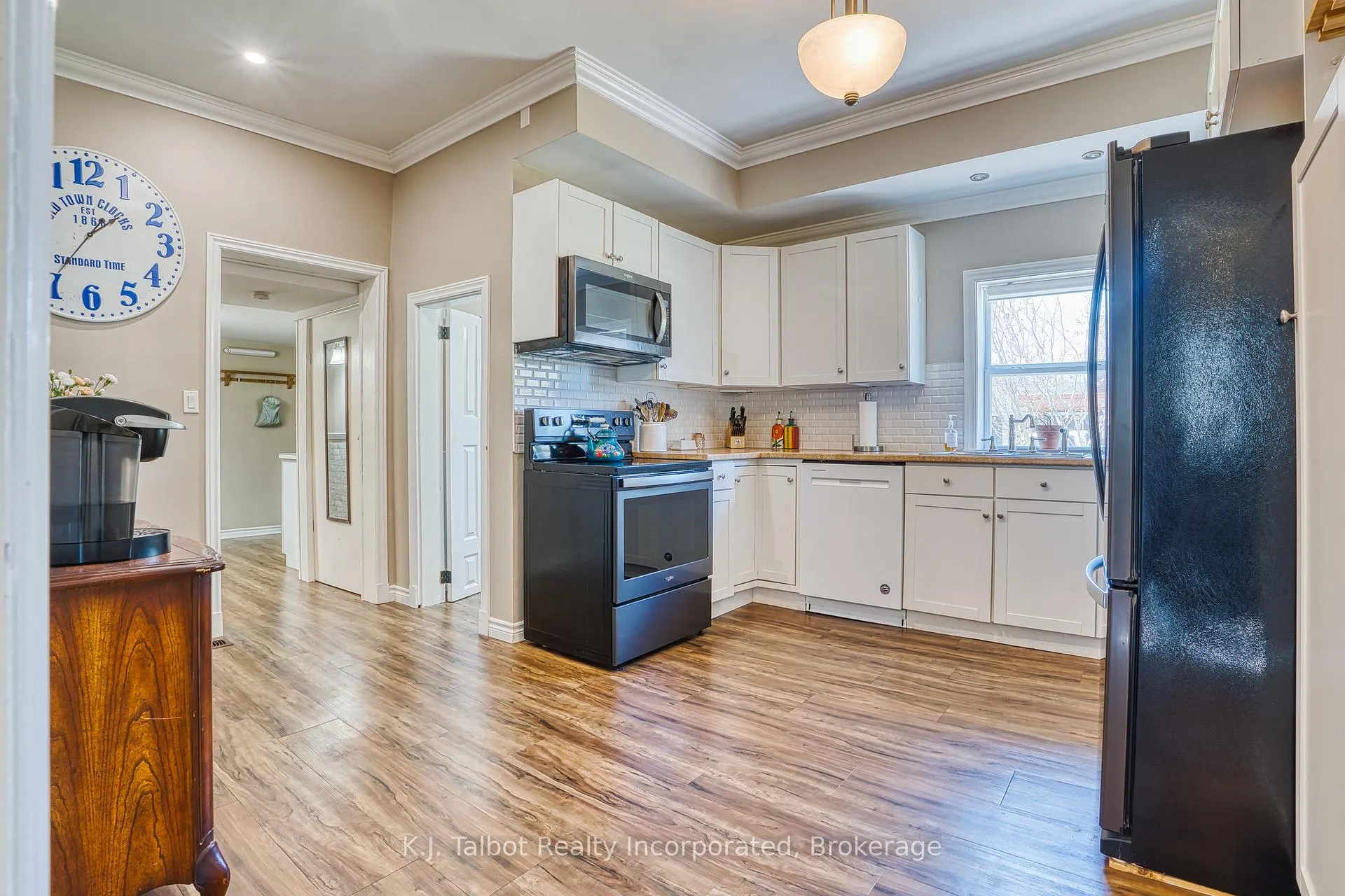 Photo 8 of 112 Anglesea Street, Goderich, Goderich (Town) — HOMEH
