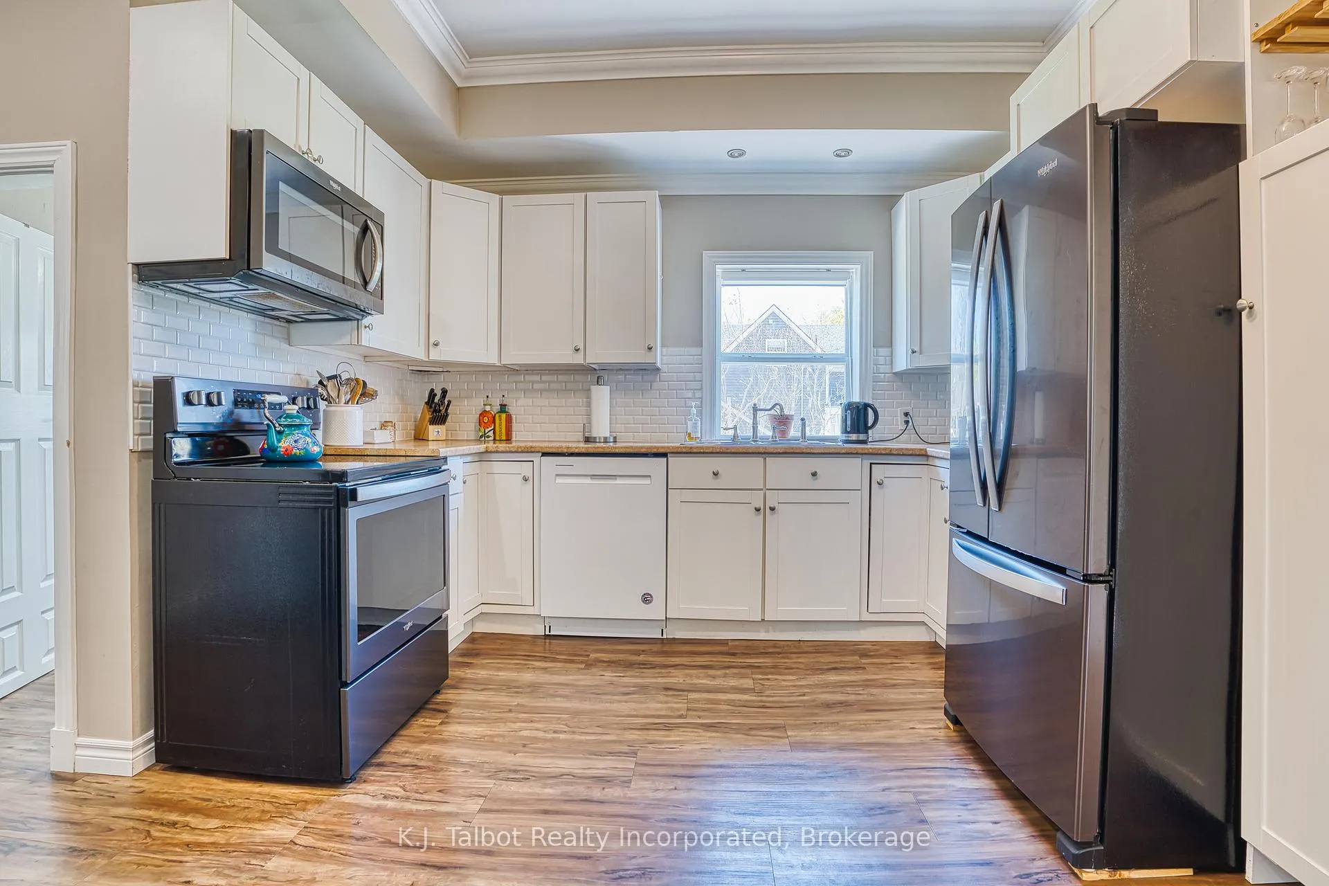 Photo 9 of 112 Anglesea Street, Goderich, Goderich (Town) — HOMEH