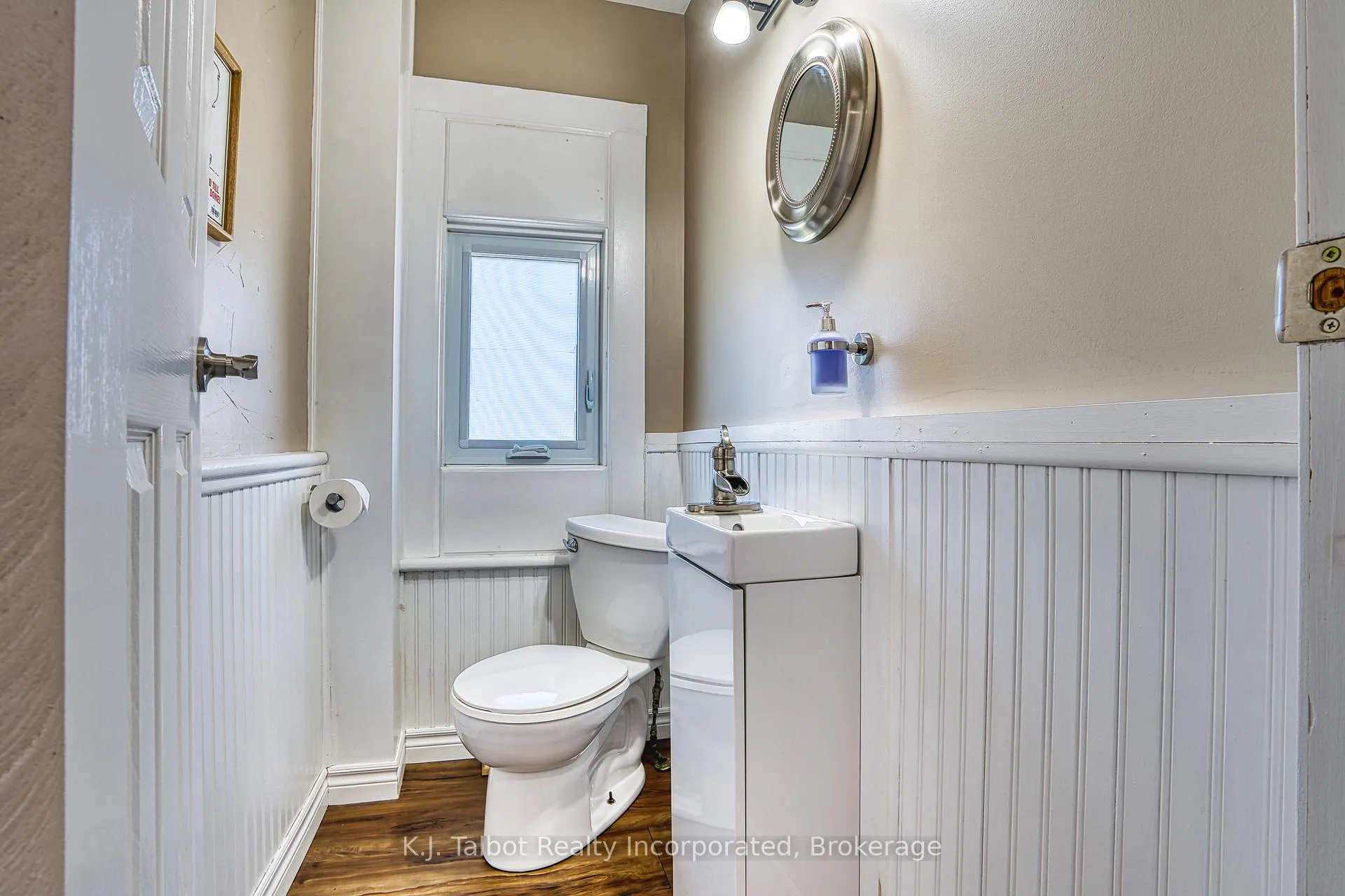 Photo 13 of 112 Anglesea Street, Goderich, Goderich (Town) — HOMEH