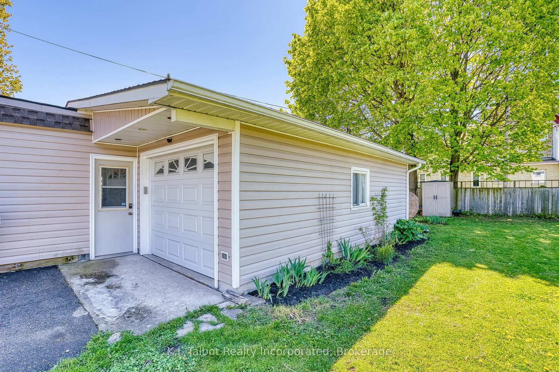 Photo 31 of 112 Anglesea Street, Goderich, Goderich (Town) — HOMEH