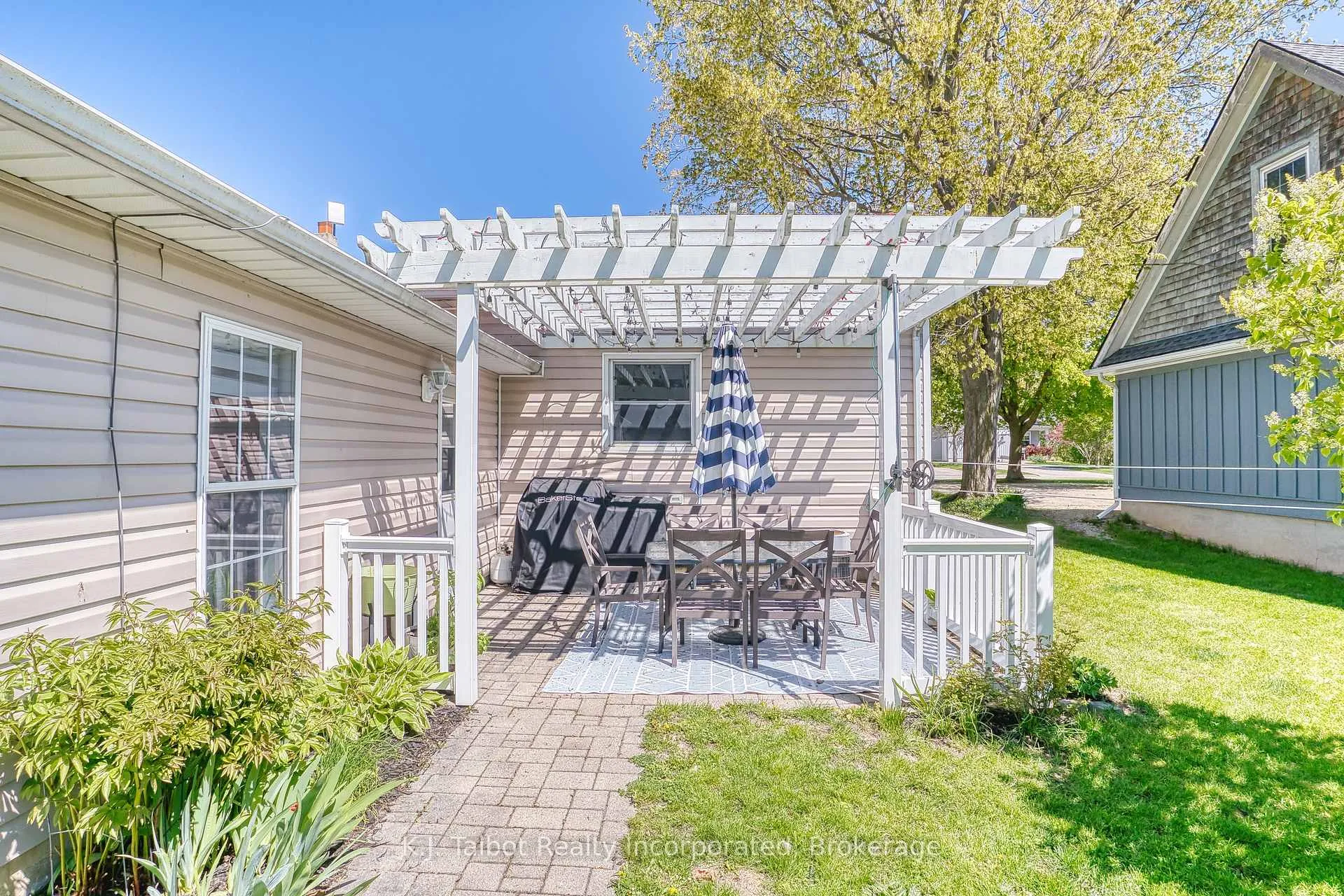 Photo 34 of 112 Anglesea Street, Goderich, Goderich (Town) — HOMEH