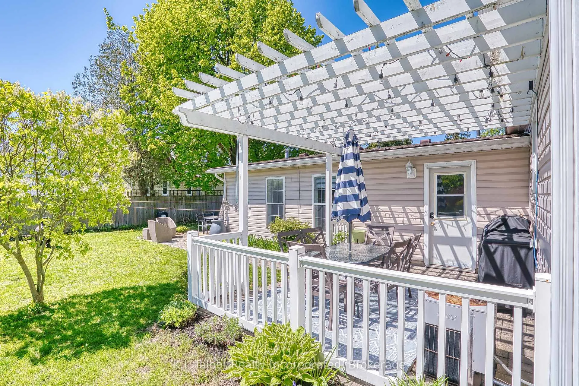 Photo 35 of 112 Anglesea Street, Goderich, Goderich (Town) — HOMEH
