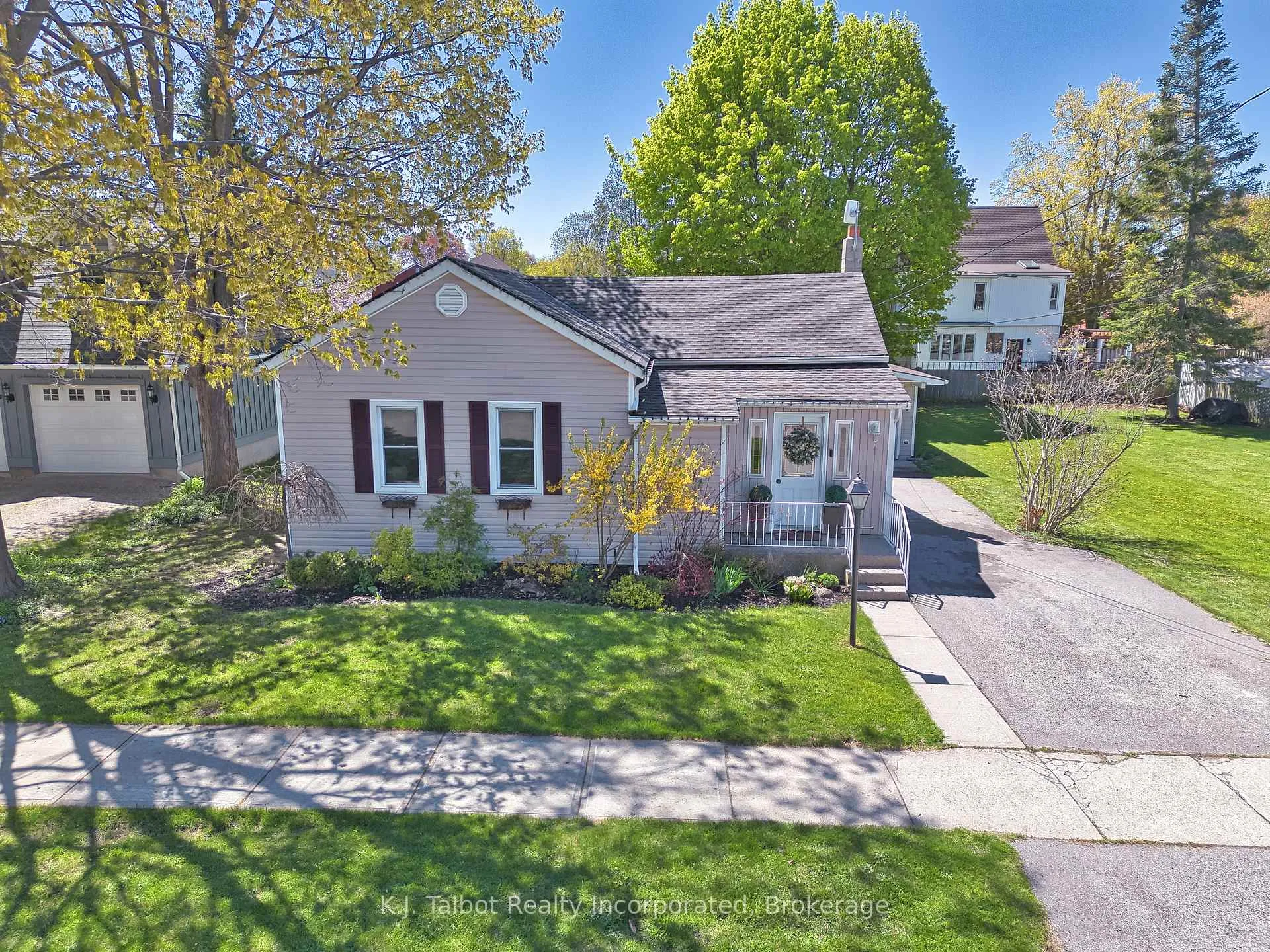 Photo 37 of 112 Anglesea Street, Goderich, Goderich (Town) — HOMEH