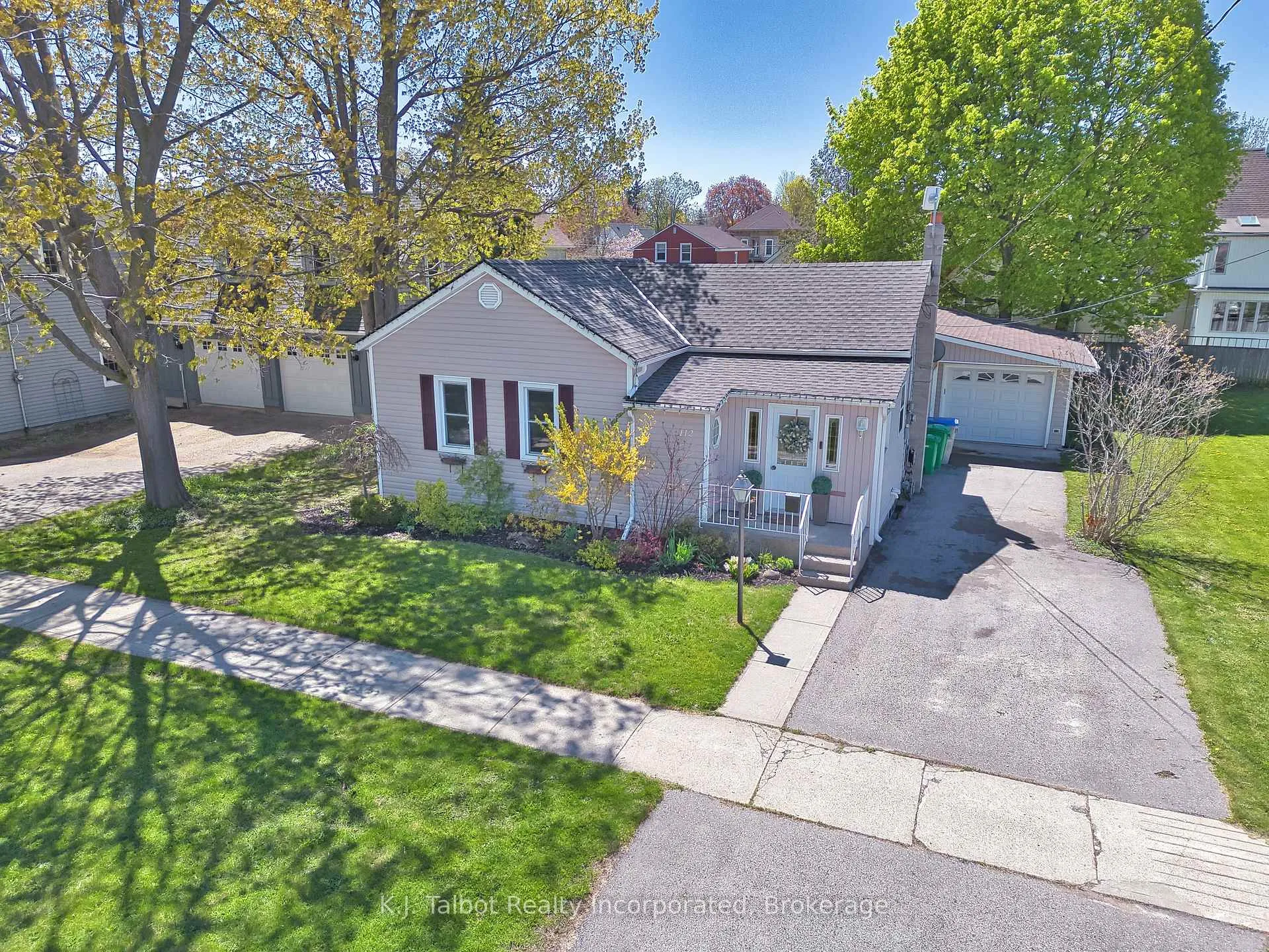 Photo 38 of 112 Anglesea Street, Goderich, Goderich (Town) — HOMEH
