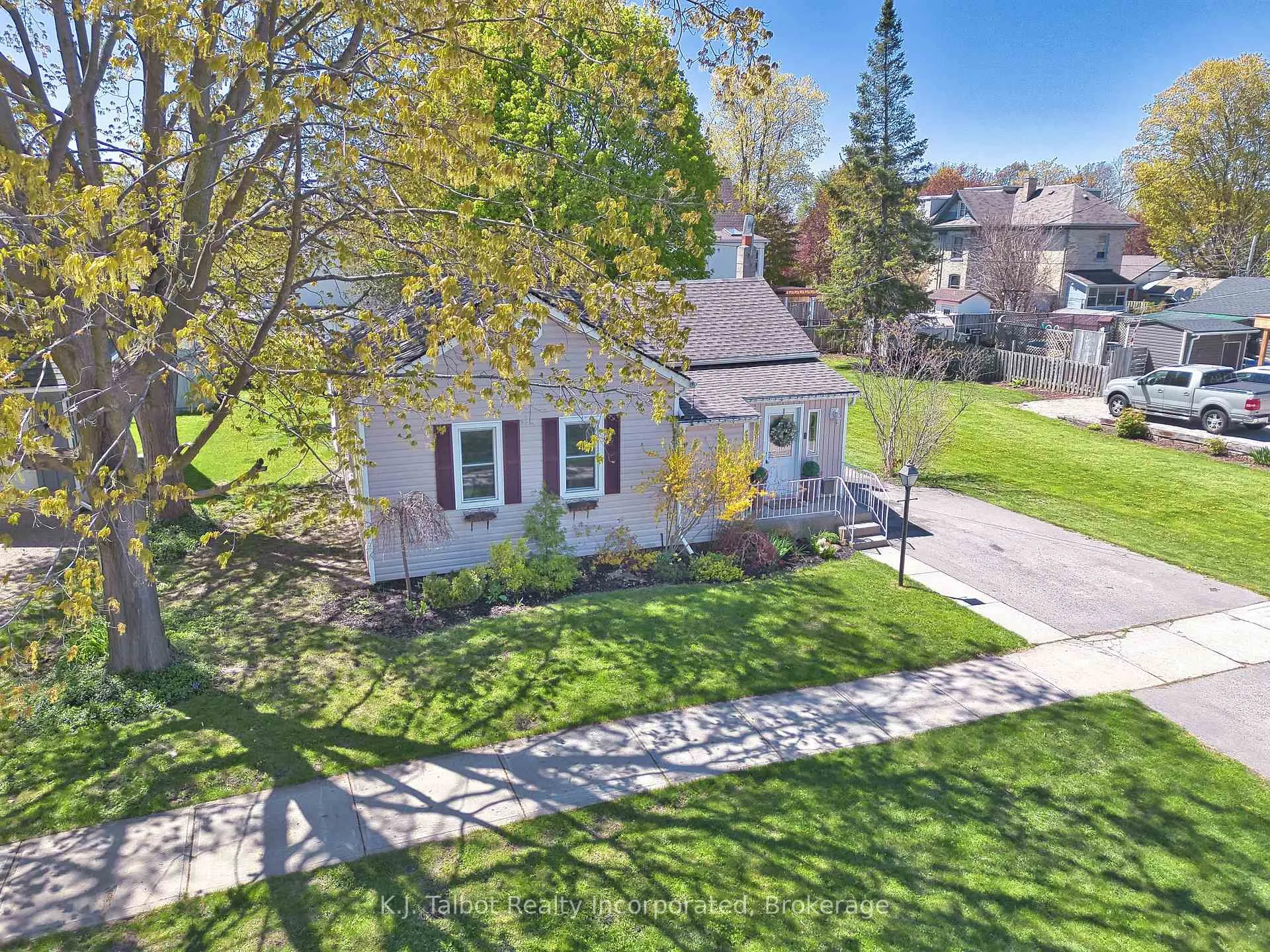 Photo 39 of 112 Anglesea Street, Goderich, Goderich (Town) — HOMEH