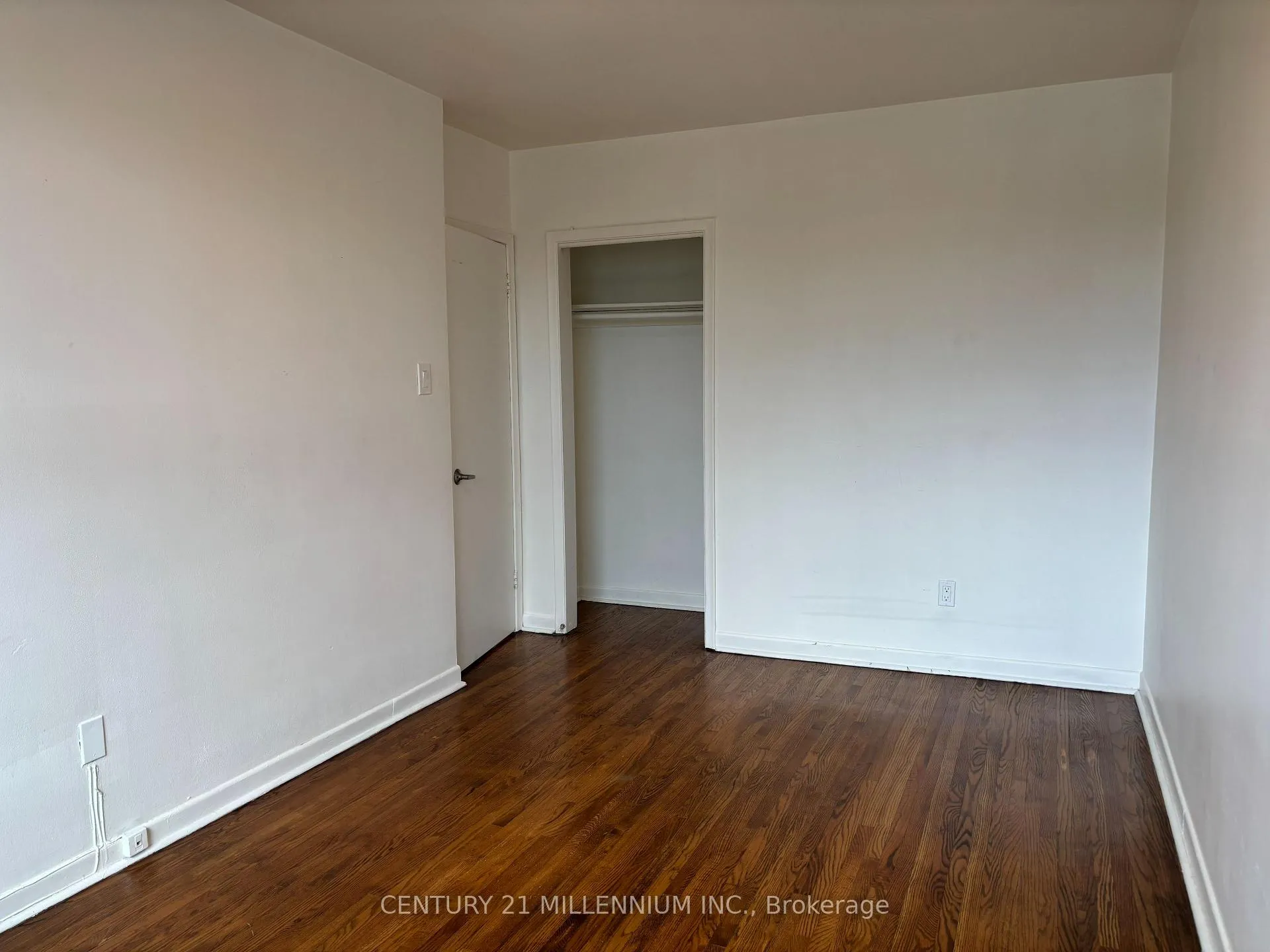 Photo 11 of Unit 1, 928 Pape Avenue, Toronto, Broadview North — HOMEH