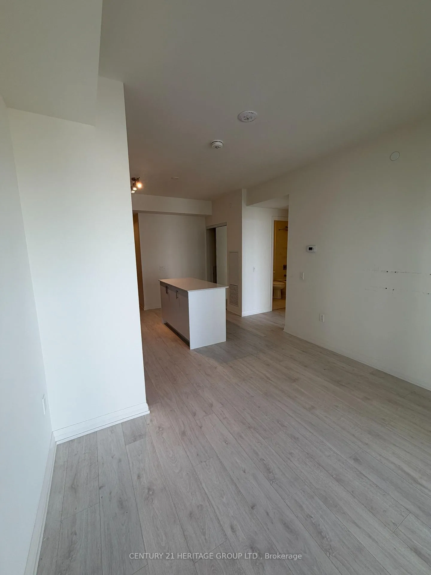 Photo 10 of Unit 1201, 8960 Jane Street, Vaughan, Vellore Village — HOMEH