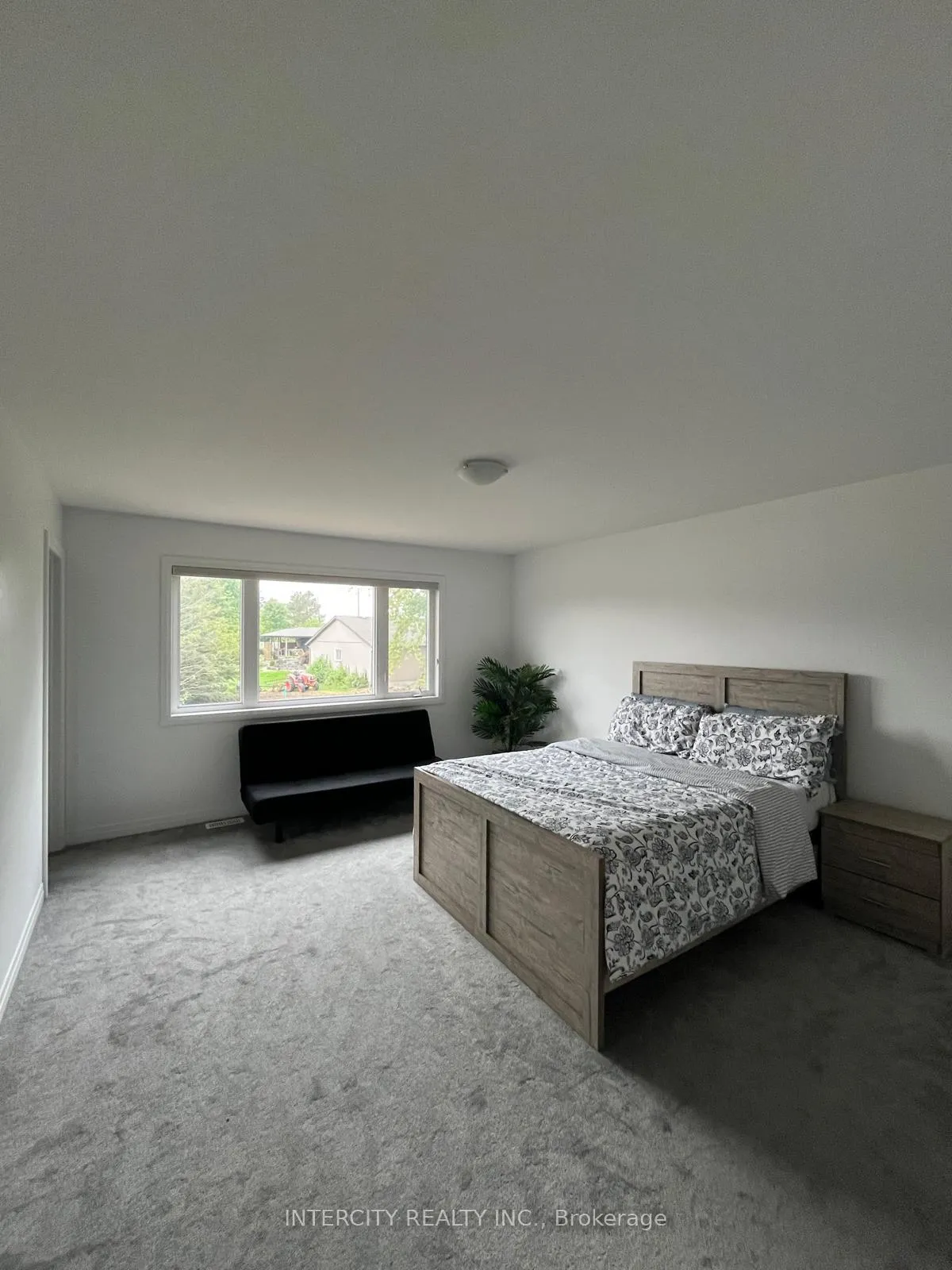 Photo 11 of 3 Roper Place, Kitchener — HOMEH