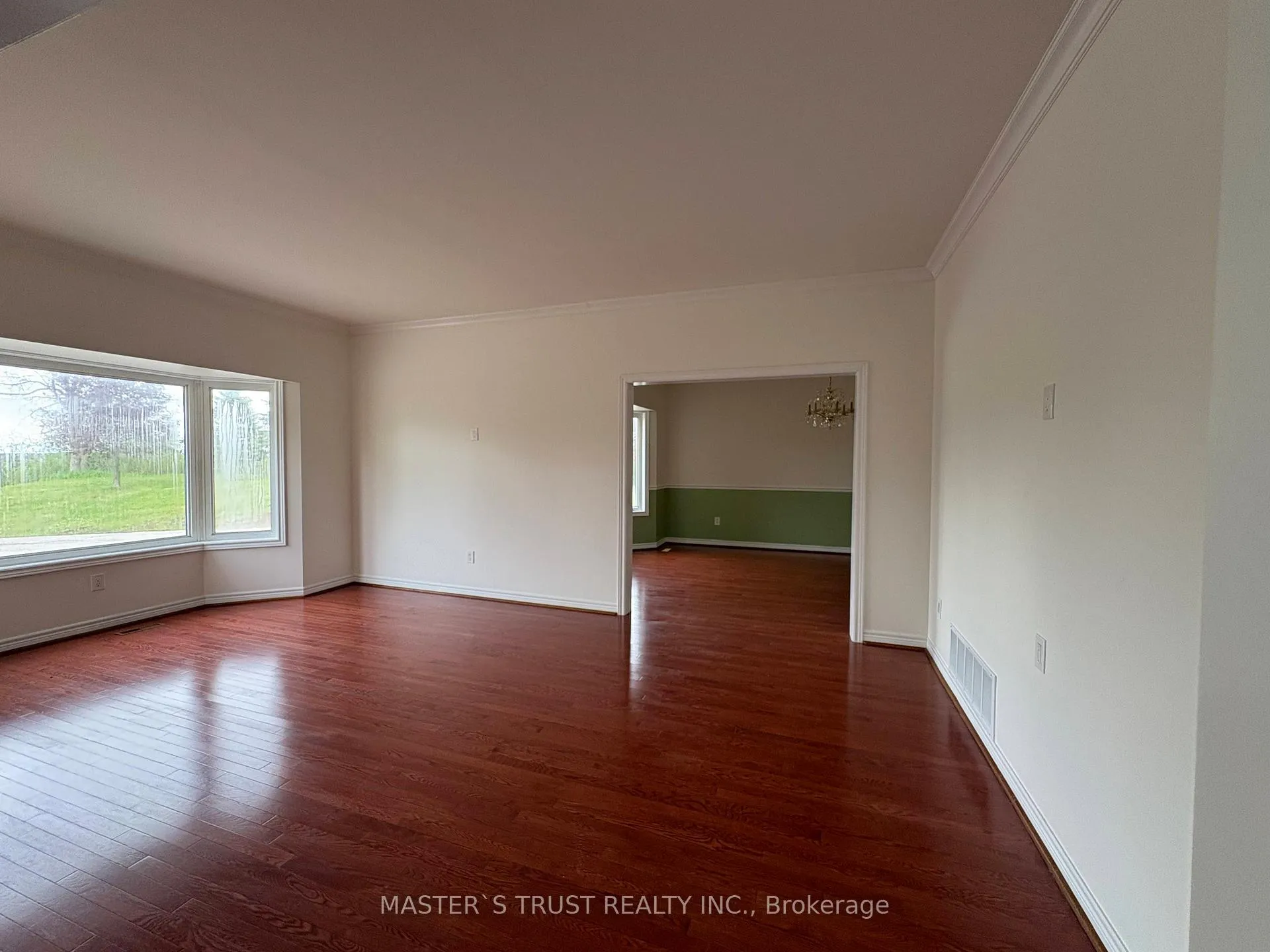 Photo 6 of 17 Ing Court, Aurora, Bayview Southeast — HOMEH