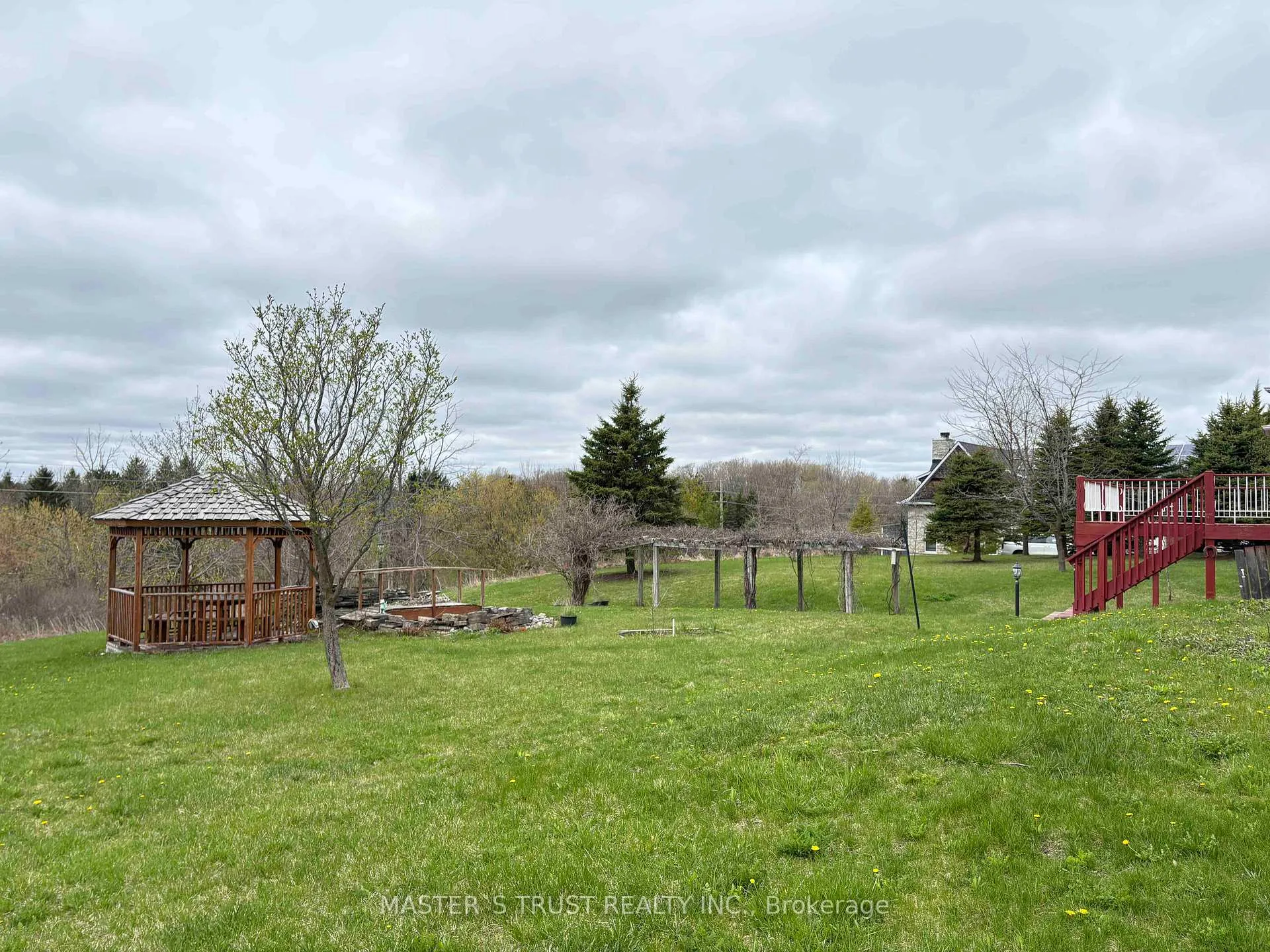 Photo 13 of 17 Ing Court, Aurora, Bayview Southeast — HOMEH