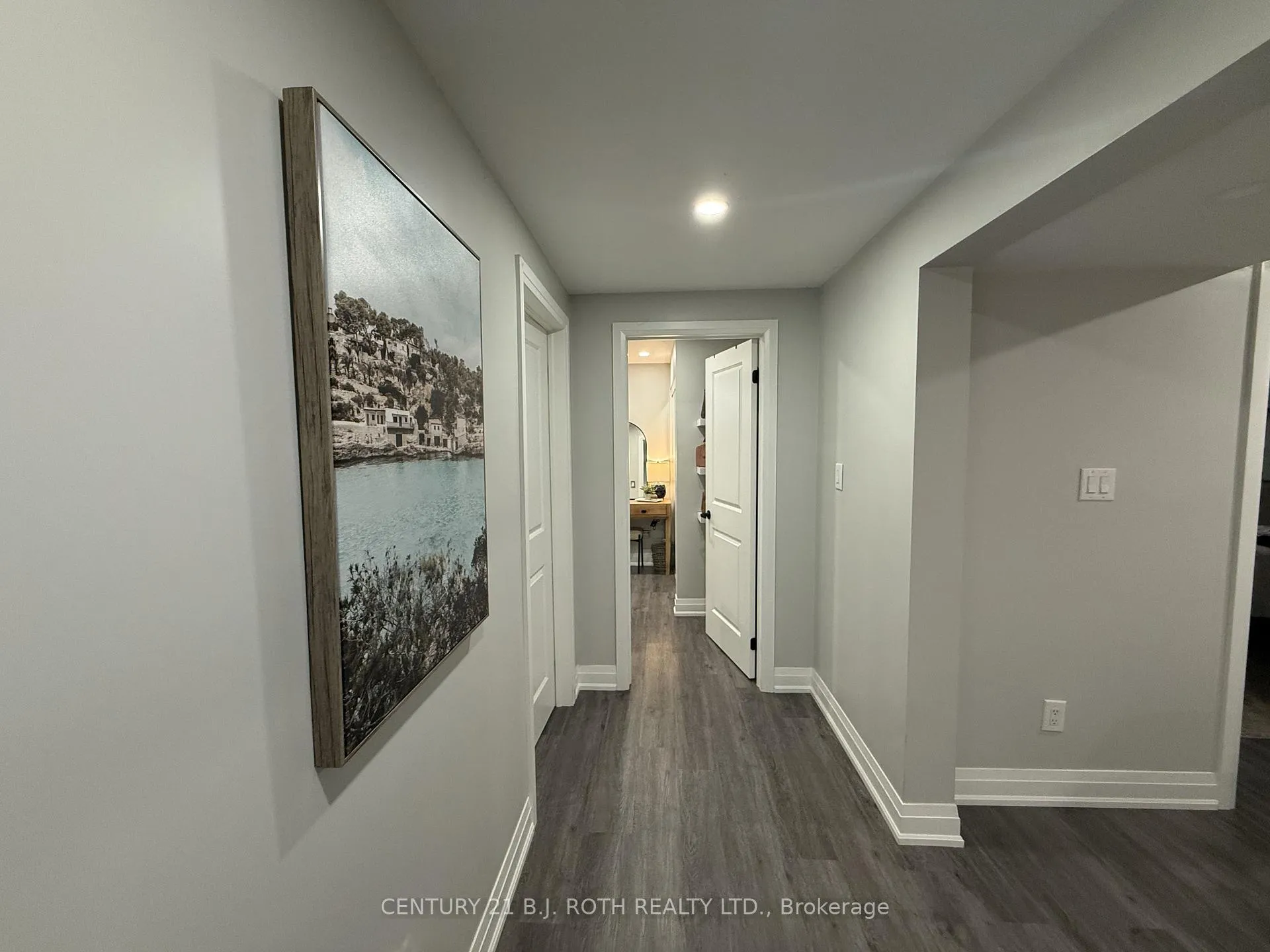 Photo 8 of Unit UPPER UNIT, 56 Hickling Trail, Barrie, Grove East — HOMEH