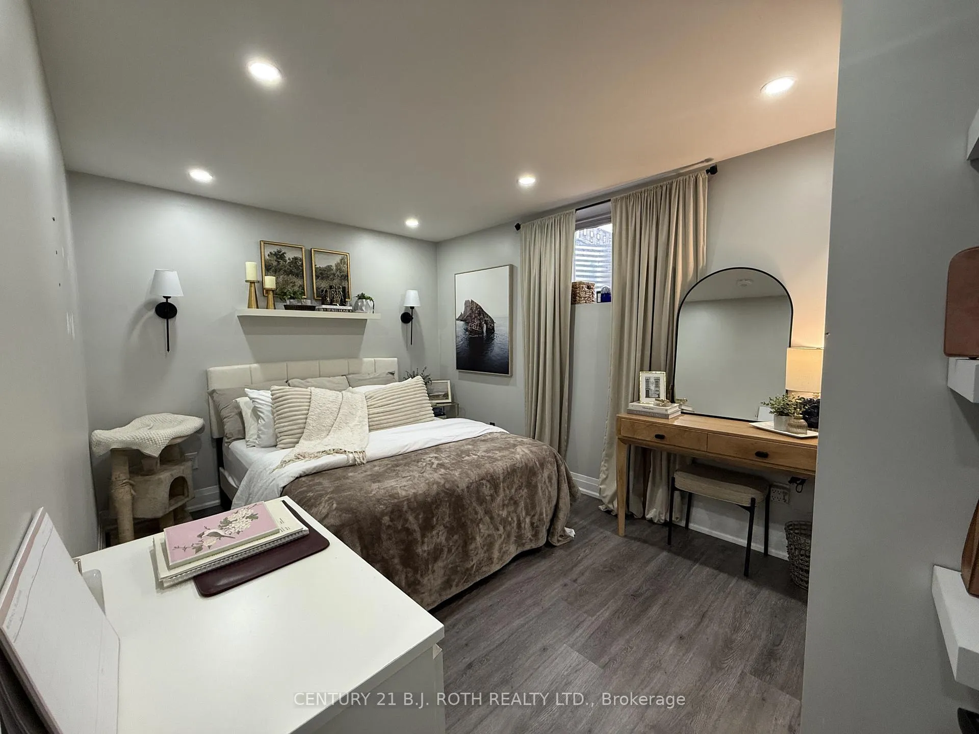 Photo 9 of Unit UPPER UNIT, 56 Hickling Trail, Barrie, Grove East — HOMEH