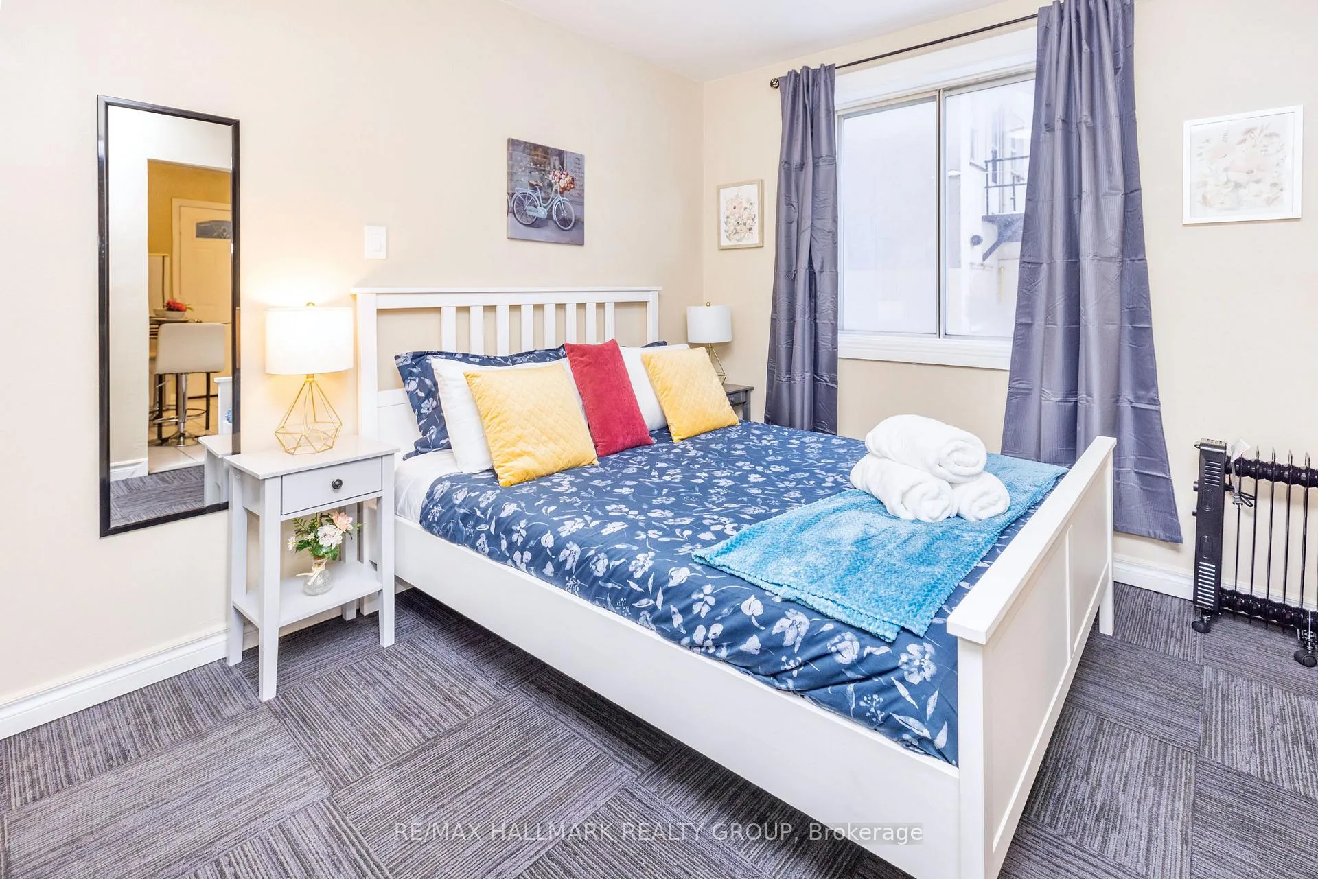Photo 3 of Unit 4, 456 Bronson Avenue, Ottawa, West Centre Town — HOMEH