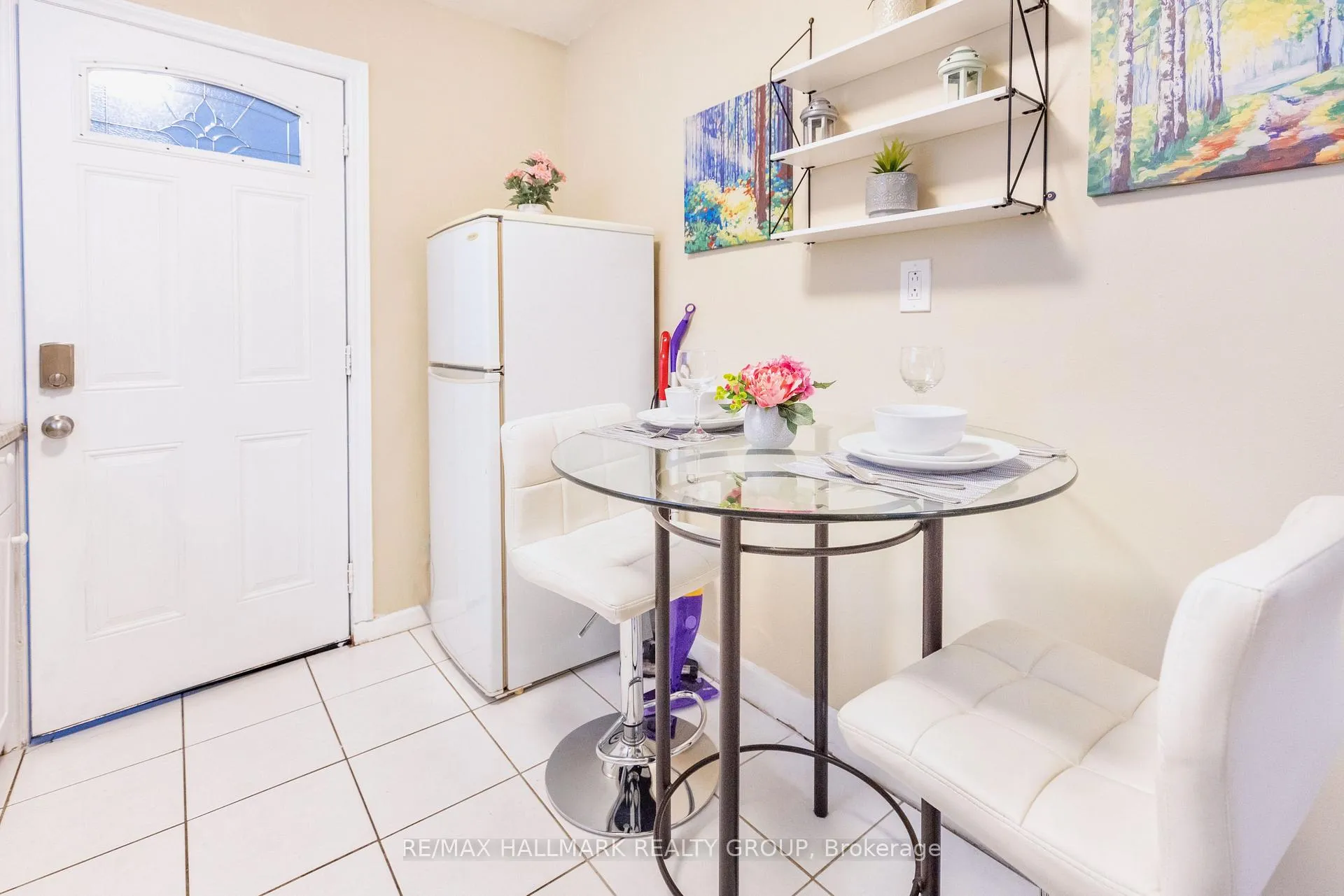 Photo 10 of Unit 4, 456 Bronson Avenue, Ottawa, West Centre Town — HOMEH