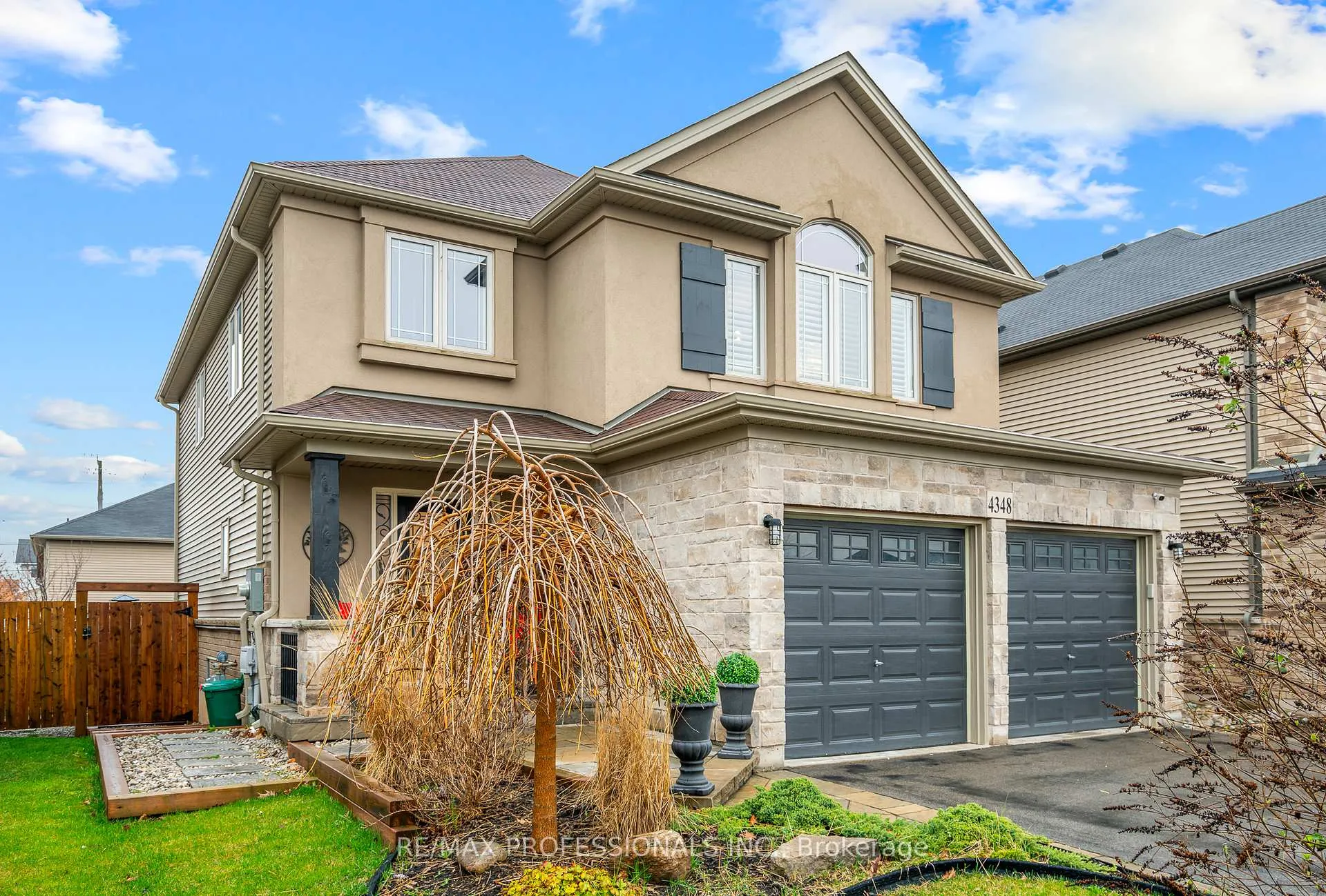Photo 2 of 4348 Dennis Avenue, Lincoln, Beamsville — HOMEH