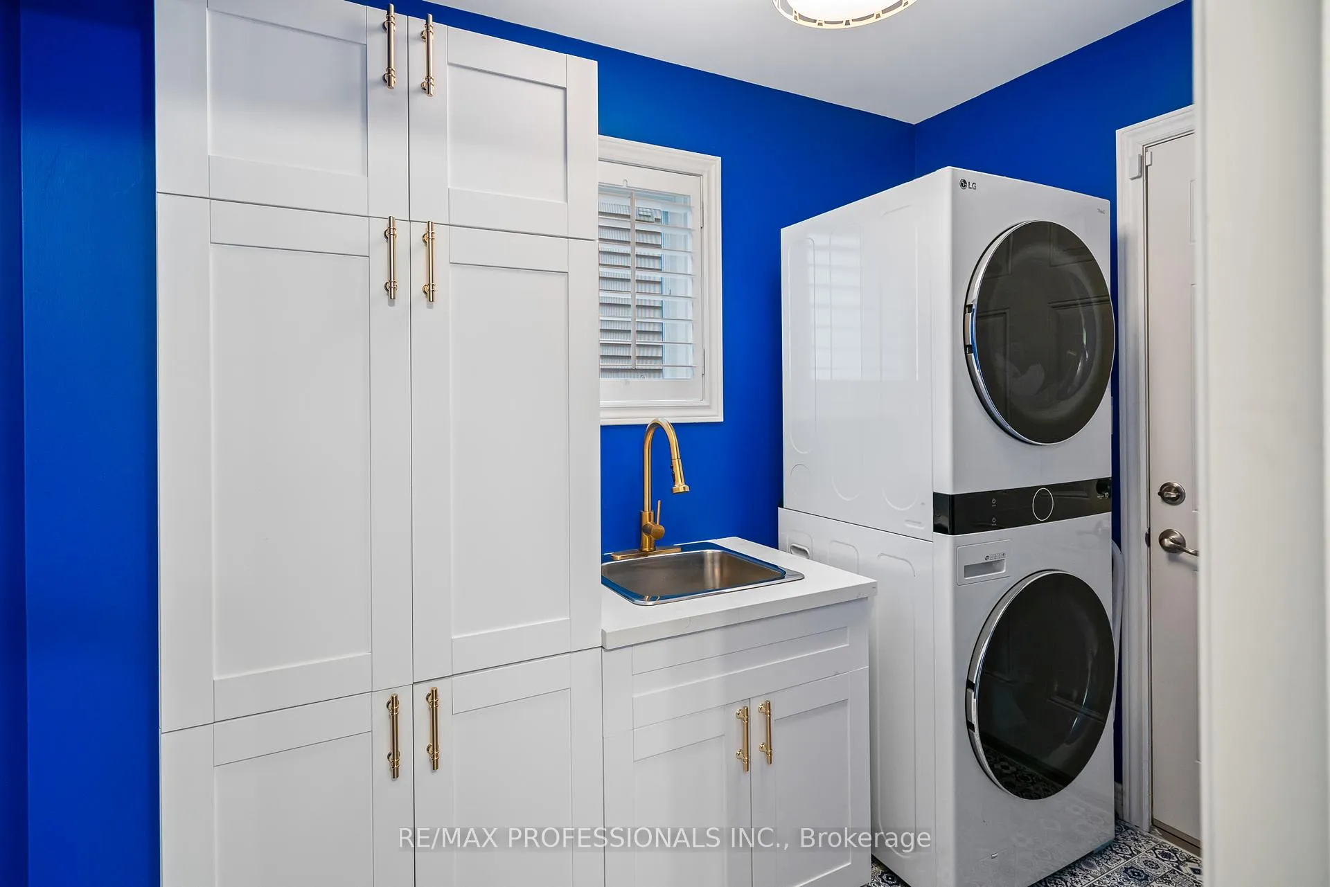 Photo 11 of 4348 Dennis Avenue, Lincoln, Beamsville — HOMEH