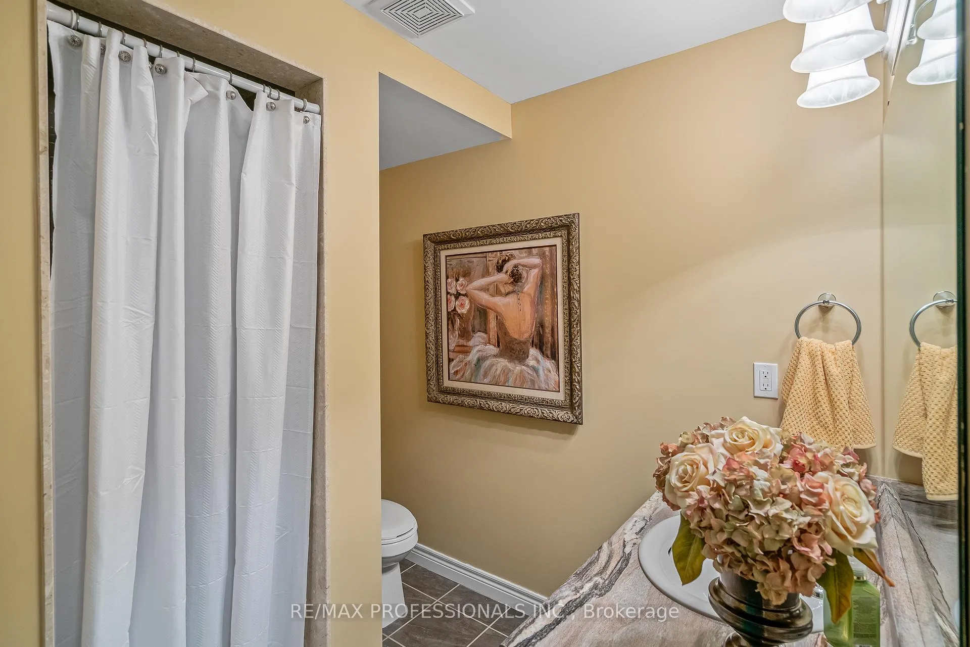 Photo 47 of 4348 Dennis Avenue, Lincoln, Beamsville — HOMEH