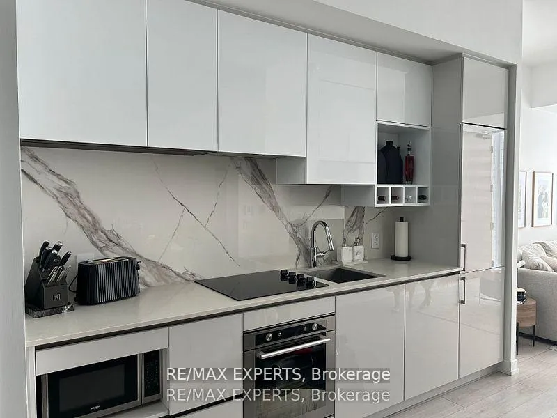 Photo 6 of Unit Th05, 9 Buttermill Avenue, Vaughan, Concord — HOMEH