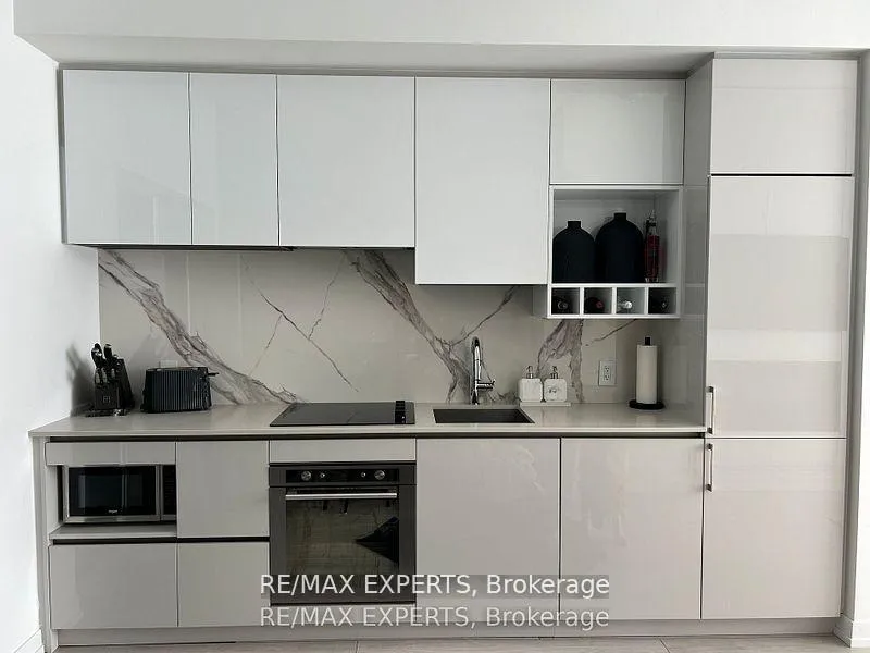 Photo 8 of Unit Th05, 9 Buttermill Avenue, Vaughan, Concord — HOMEH