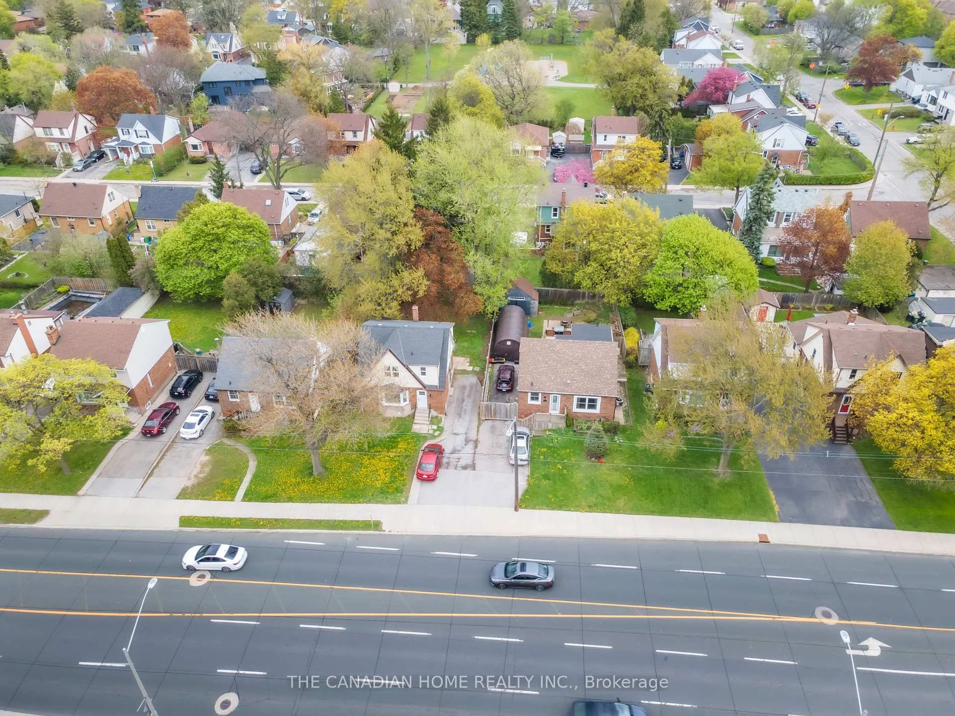 Photo 2 of 87 West 5TH Street, Hamilton, Southam — HOMEH