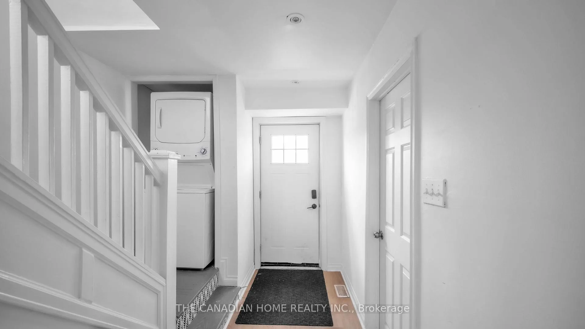 Photo 4 of 87 West 5TH Street, Hamilton, Southam — HOMEH