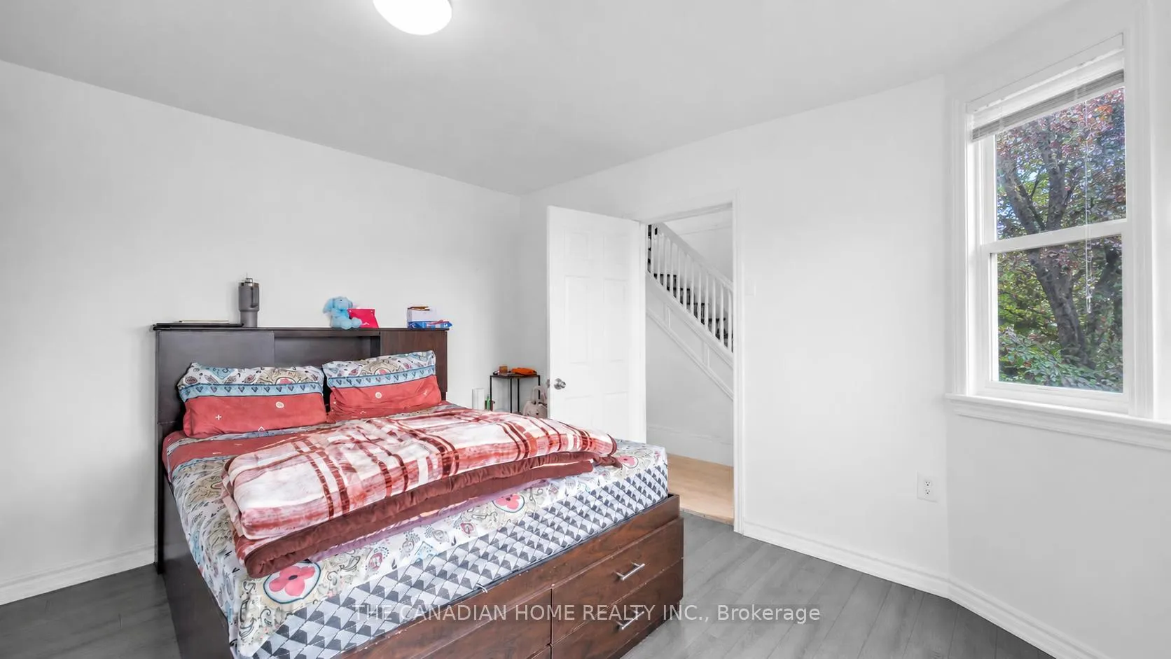 Photo 11 of 87 West 5TH Street, Hamilton, Southam — HOMEH