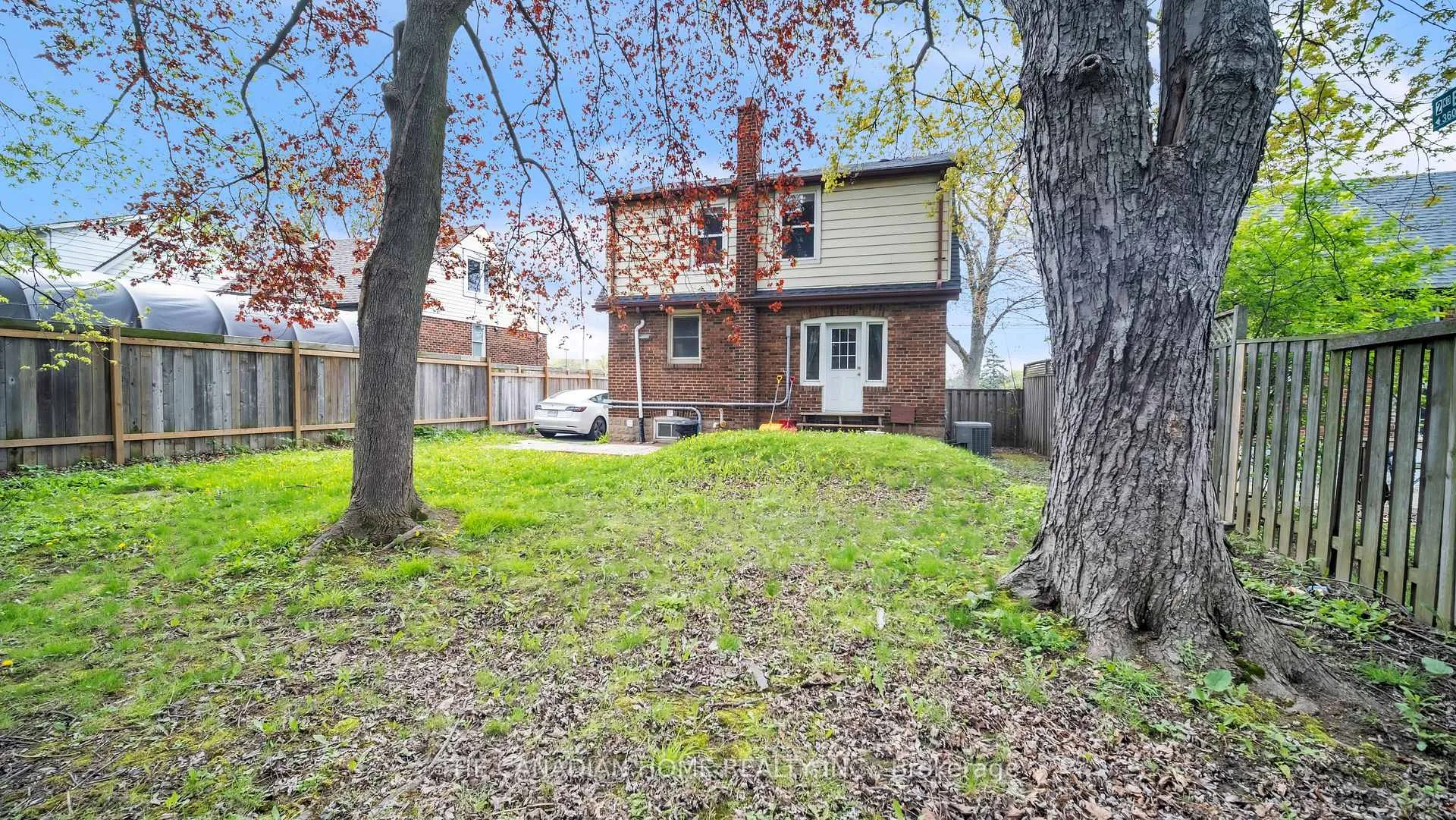 Photo 24 of 87 West 5TH Street, Hamilton, Southam — HOMEH