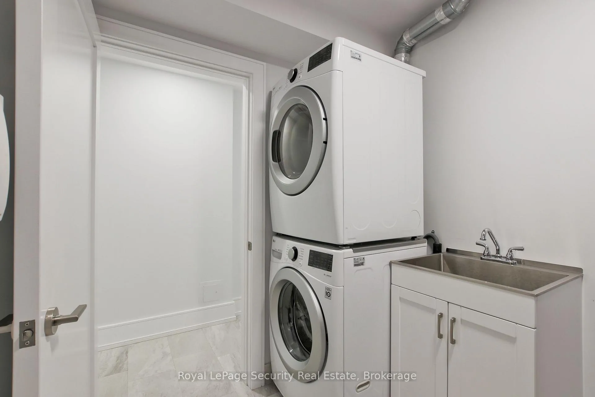 Photo 11 of 318 Boon Avenue, Toronto, Caledonia-Fairbank — HOMEH