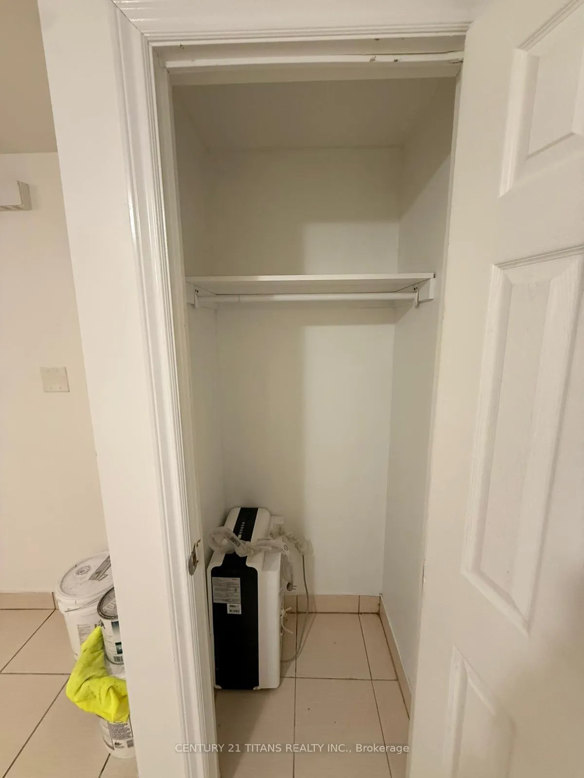 Photo 3 of Unit 1A, 4459 Lawrence Avenue E, Scarborough, West Hill — HOMEH