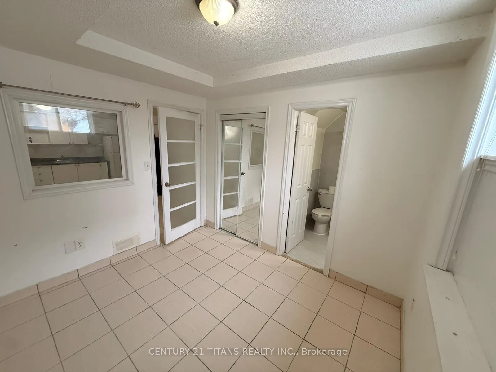 Photo 5 of Unit 1A, 4459 Lawrence Avenue E, Scarborough, West Hill — HOMEH