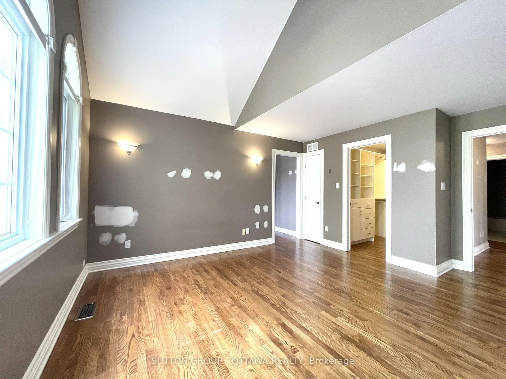 Photo 14 of 1520 Arnhem Street, Ottawa, Carleton Heights — HOMEH