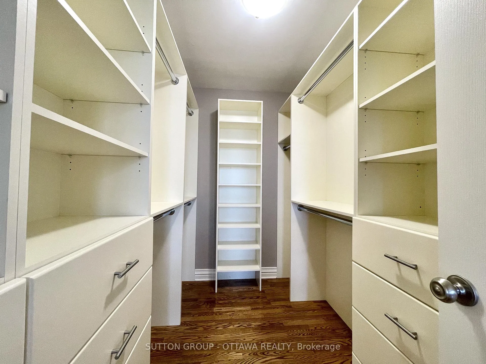 Photo 15 of 1520 Arnhem Street, Ottawa, Carleton Heights — HOMEH