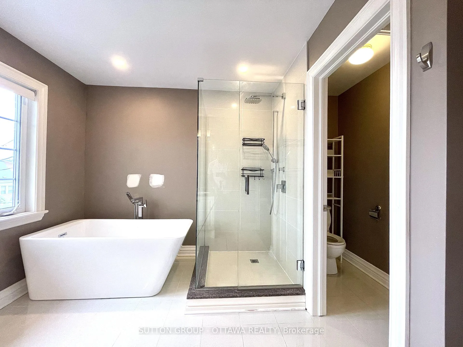 Photo 17 of 1520 Arnhem Street, Ottawa, Carleton Heights — HOMEH