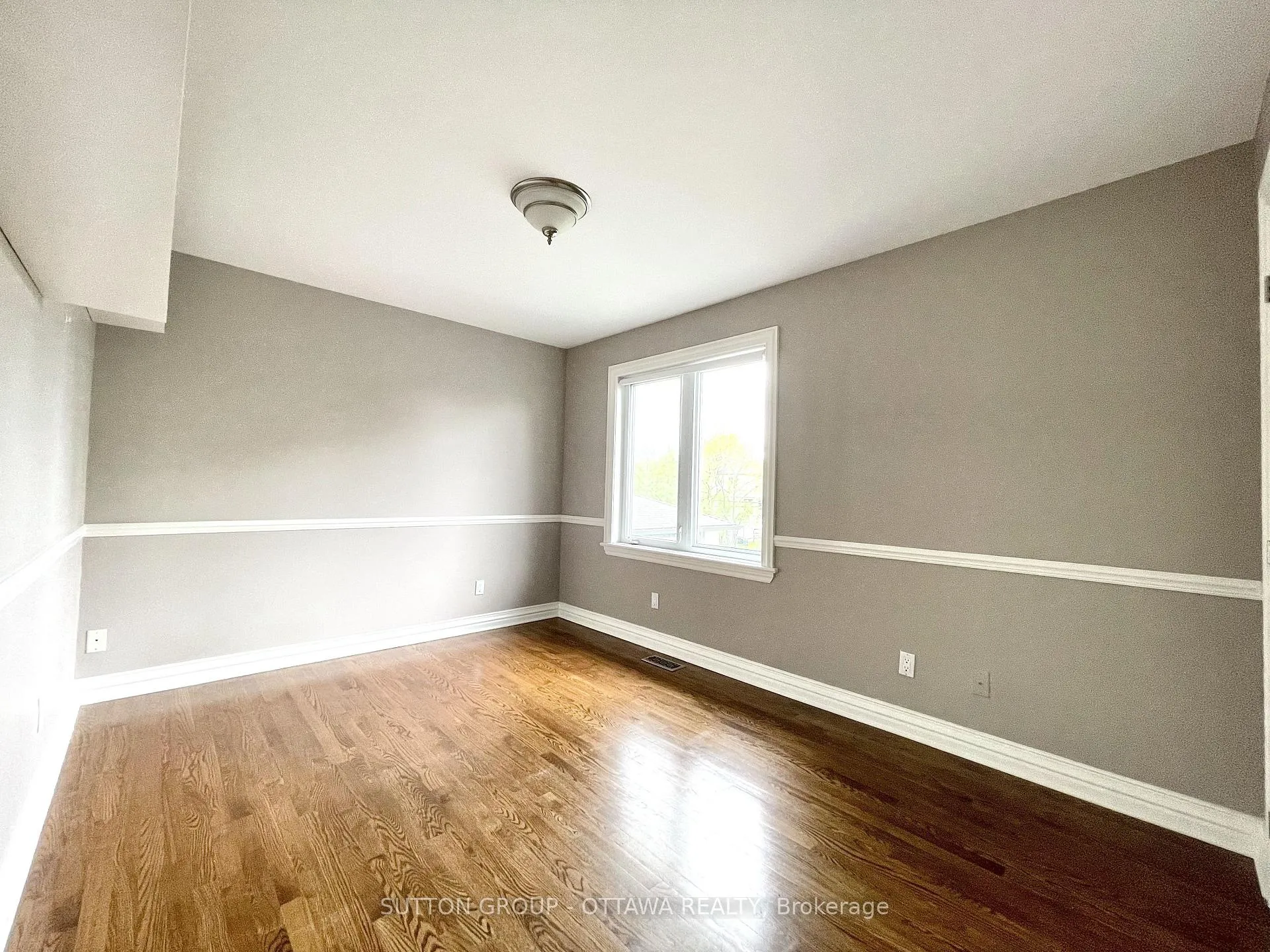 Photo 23 of 1520 Arnhem Street, Ottawa, Carleton Heights — HOMEH