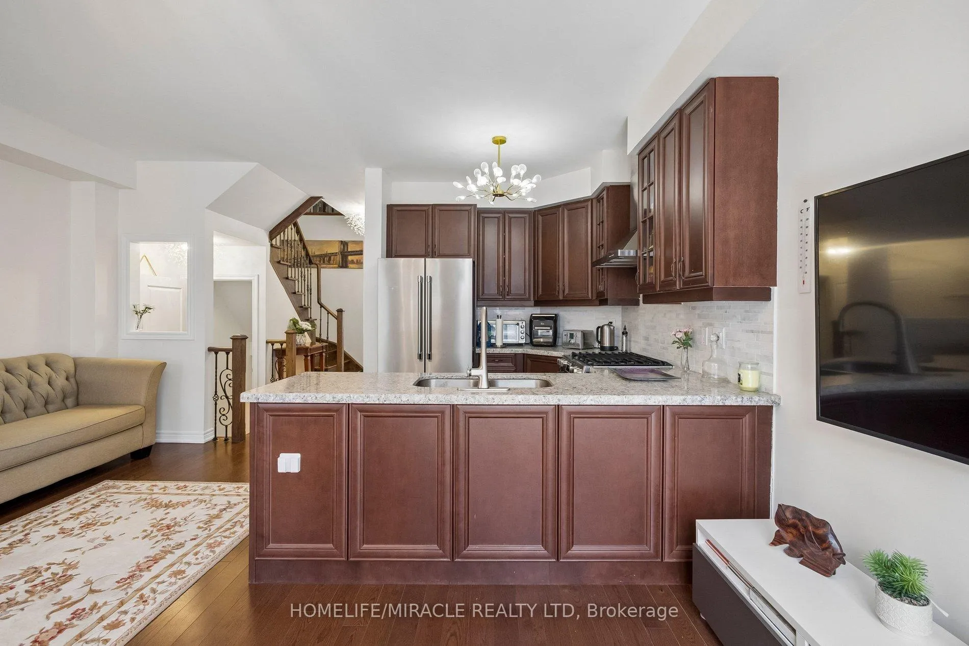 Photo 16 of 25 True Blue Crescent, Caledon, Bolton East — HOMEH