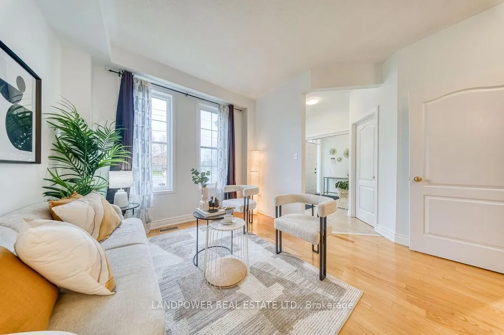 Photo 5 of 125 Yale Lane, Markham, Cornell — HOMEH