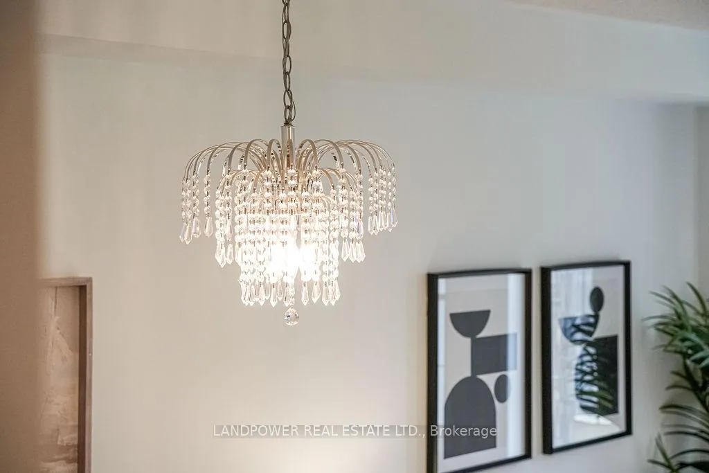 Photo 10 of 125 Yale Lane, Markham, Cornell — HOMEH