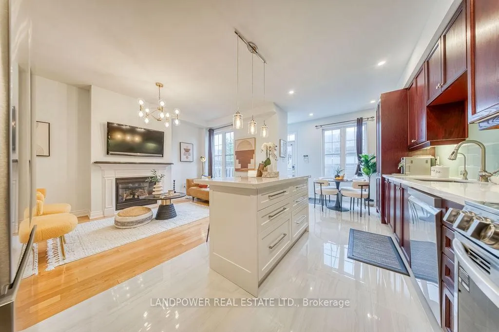 Photo 16 of 125 Yale Lane, Markham, Cornell — HOMEH