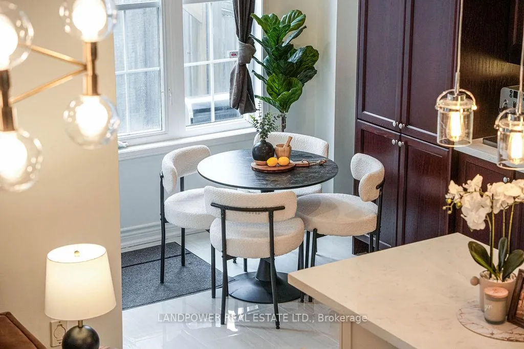 Photo 20 of 125 Yale Lane, Markham, Cornell — HOMEH