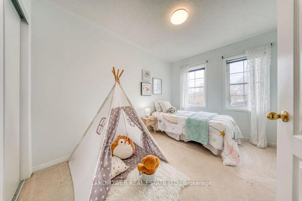 Photo 30 of 125 Yale Lane, Markham, Cornell — HOMEH