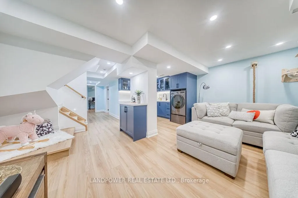 Photo 36 of 125 Yale Lane, Markham, Cornell — HOMEH