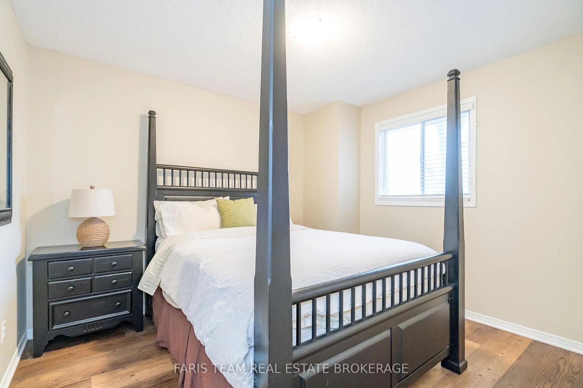Photo 25 of 31 Etherington Crescent, Barrie, West Bayfield — HOMEH
