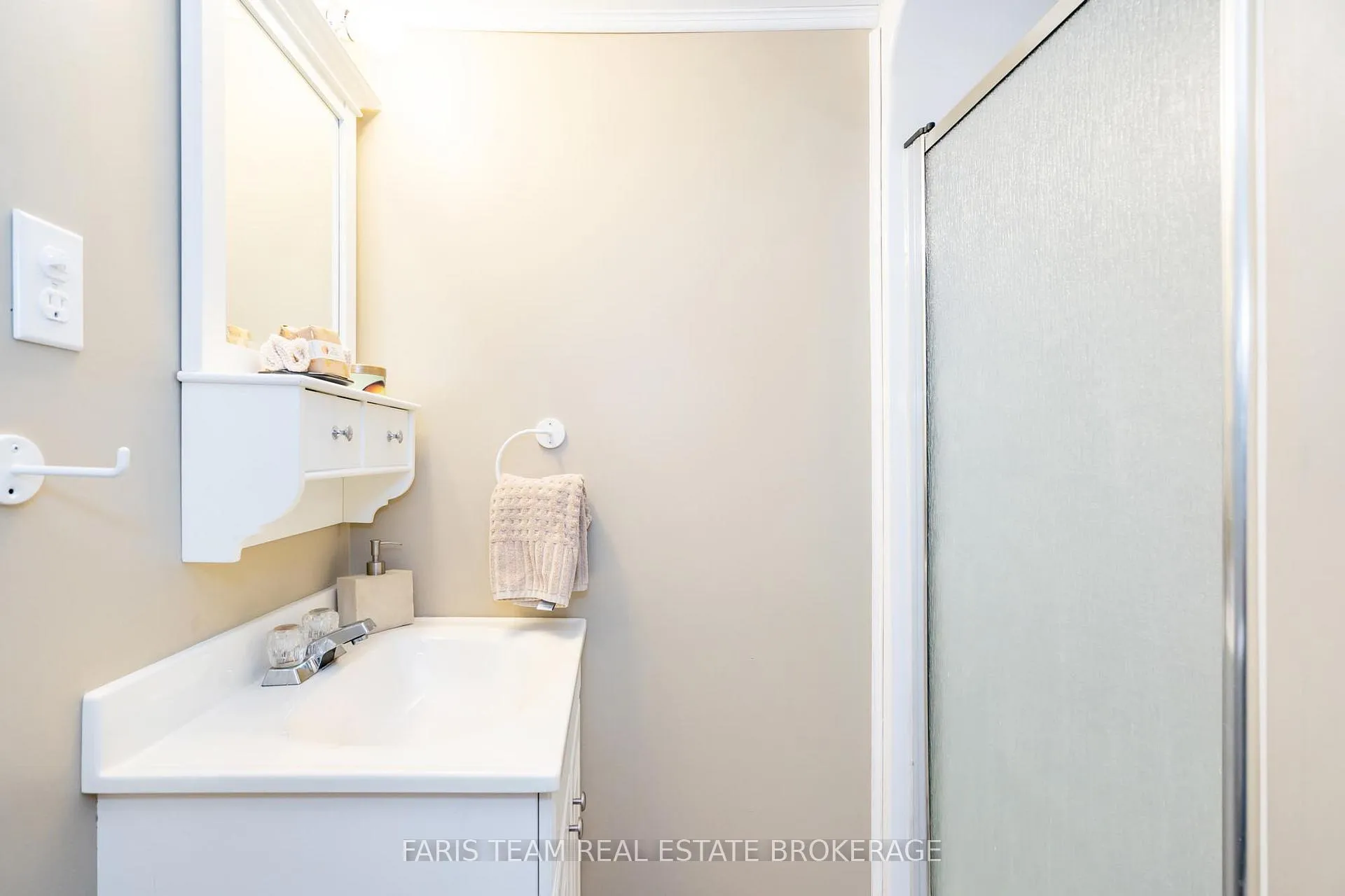 Photo 33 of 31 Etherington Crescent, Barrie, West Bayfield — HOMEH