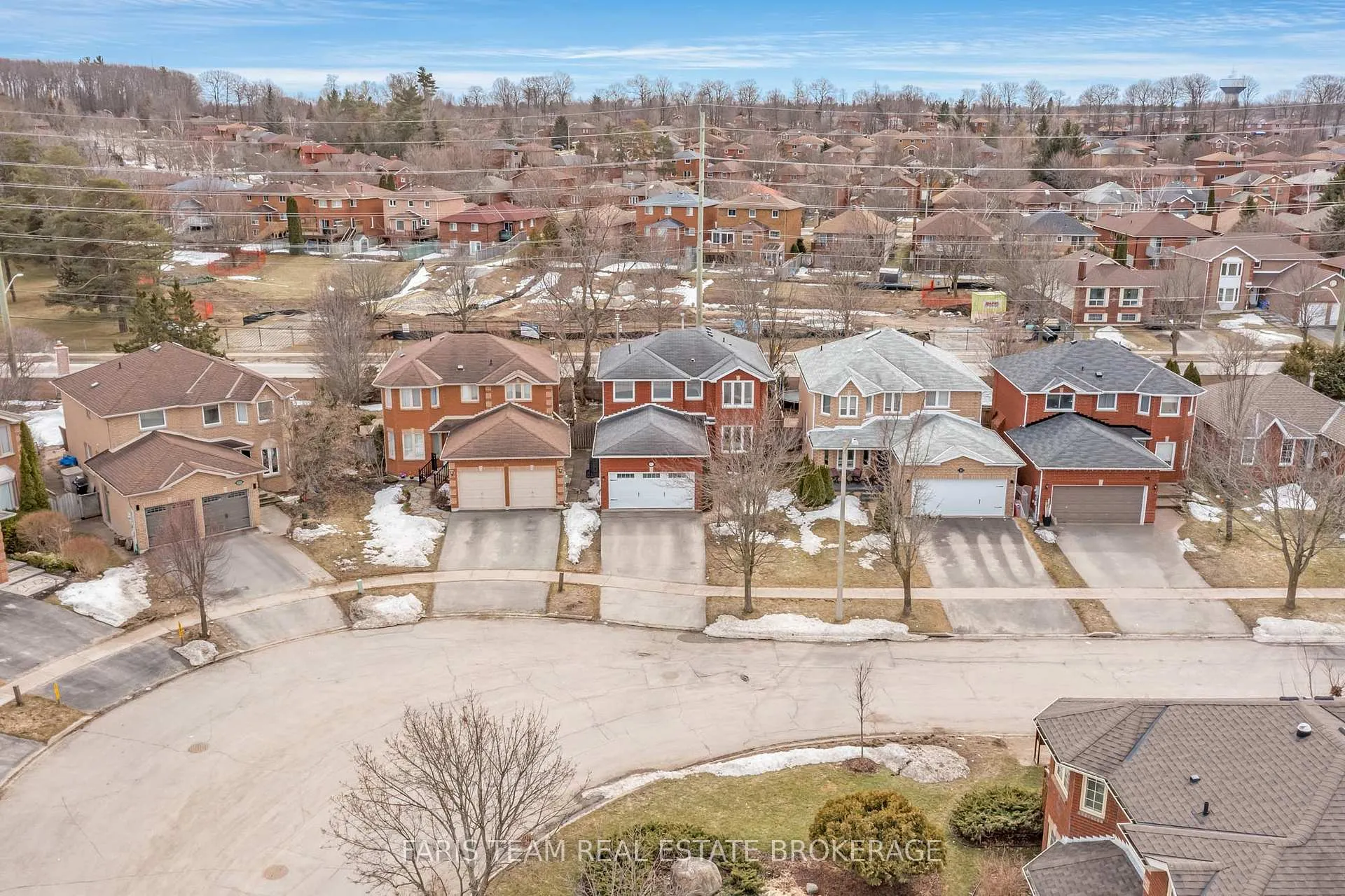 Photo 43 of 31 Etherington Crescent, Barrie, West Bayfield — HOMEH