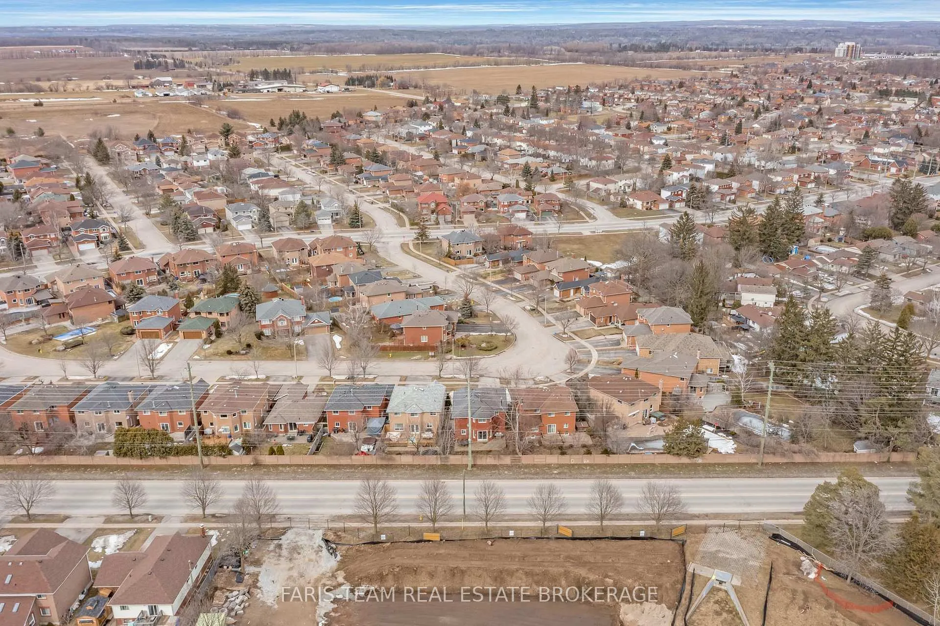 Photo 44 of 31 Etherington Crescent, Barrie, West Bayfield — HOMEH