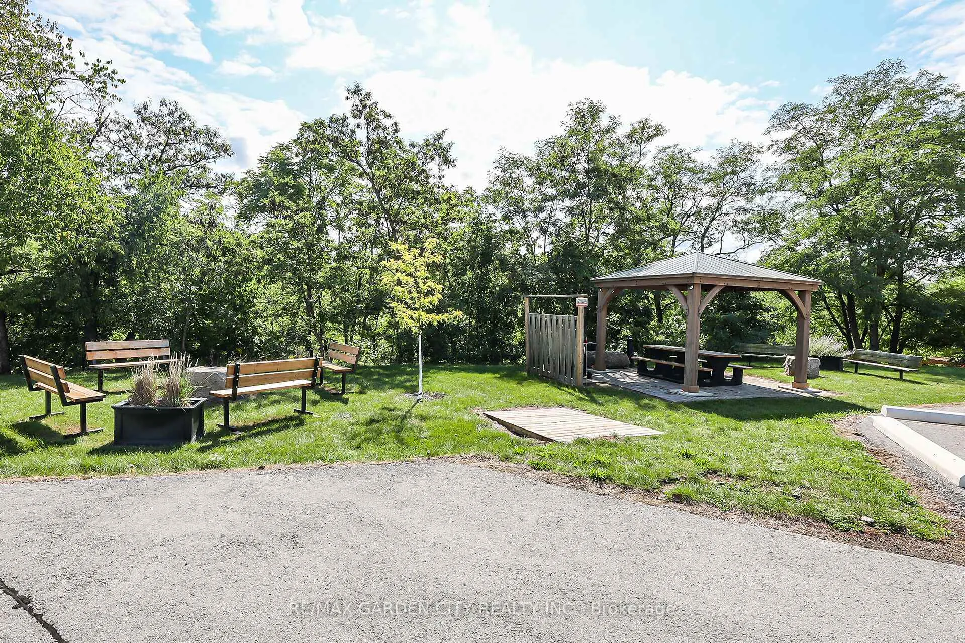 Photo 29 of Unit 106, 35 Towering Heights Boulevard, St. Catharines, Glendale/Glenridge — HOMEH