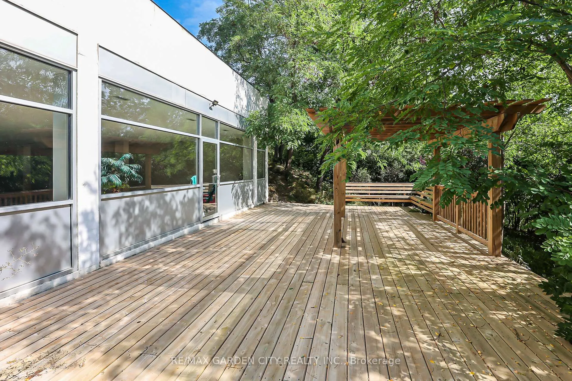 Photo 31 of Unit 106, 35 Towering Heights Boulevard, St. Catharines, Glendale/Glenridge — HOMEH